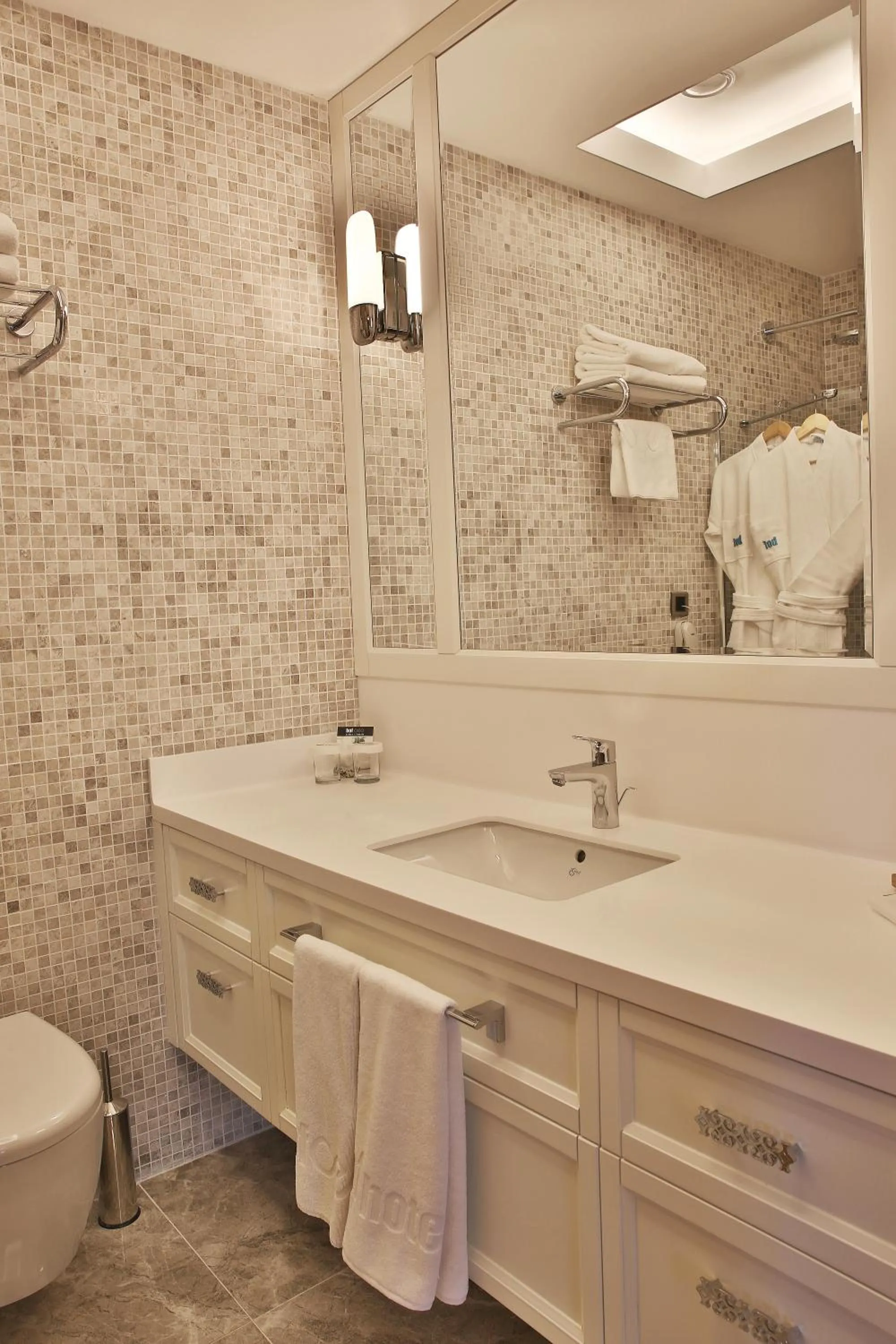 Bathroom in Bof Hotels Ceo Suites Atasehir