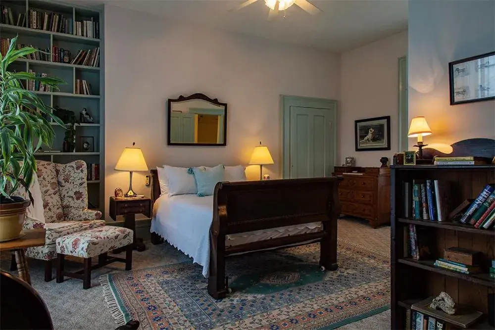 Bedroom, Bed in The Denny House Bedroom, Bed in The Denny House