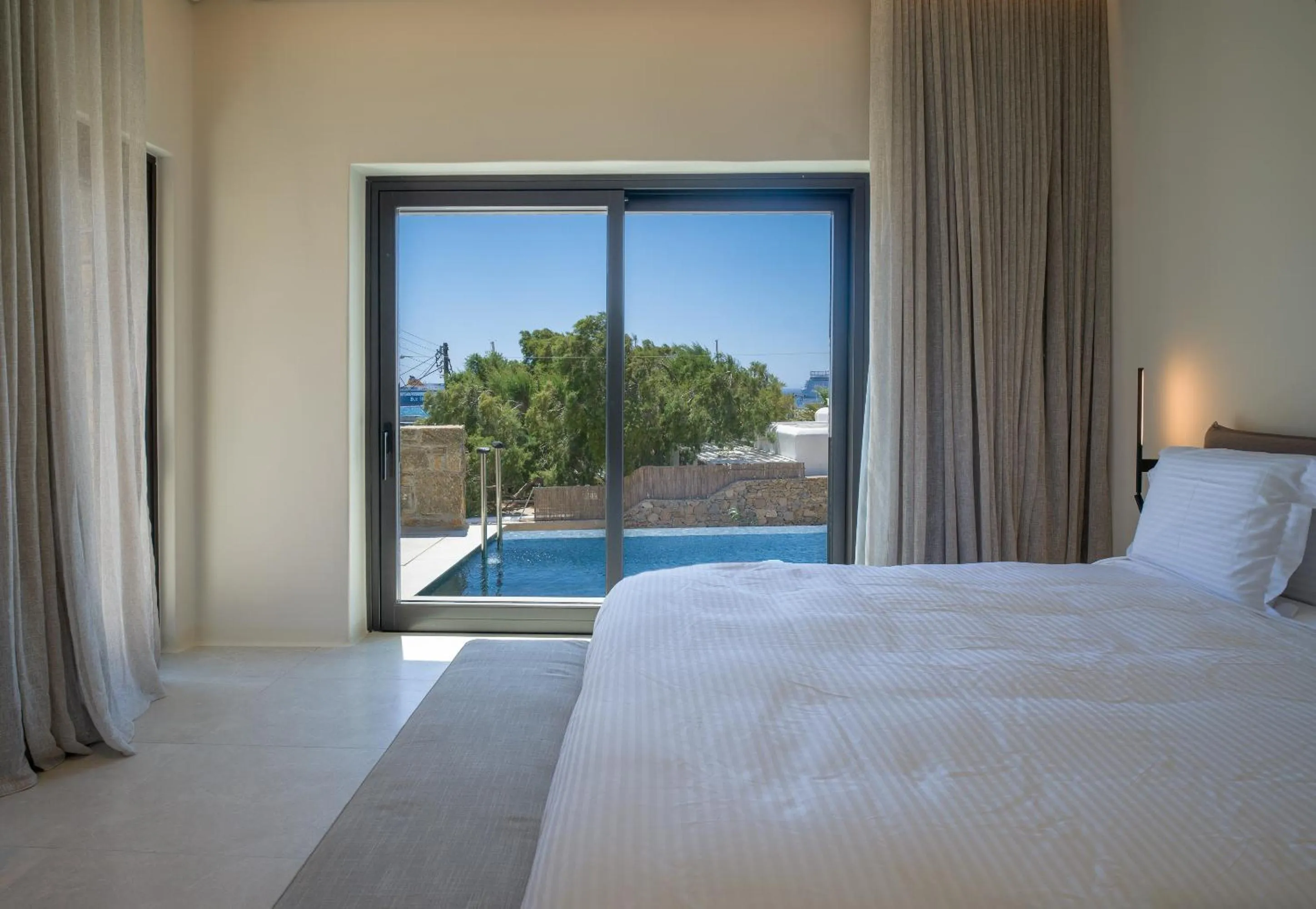Bed in VEZO Suites Mykonos