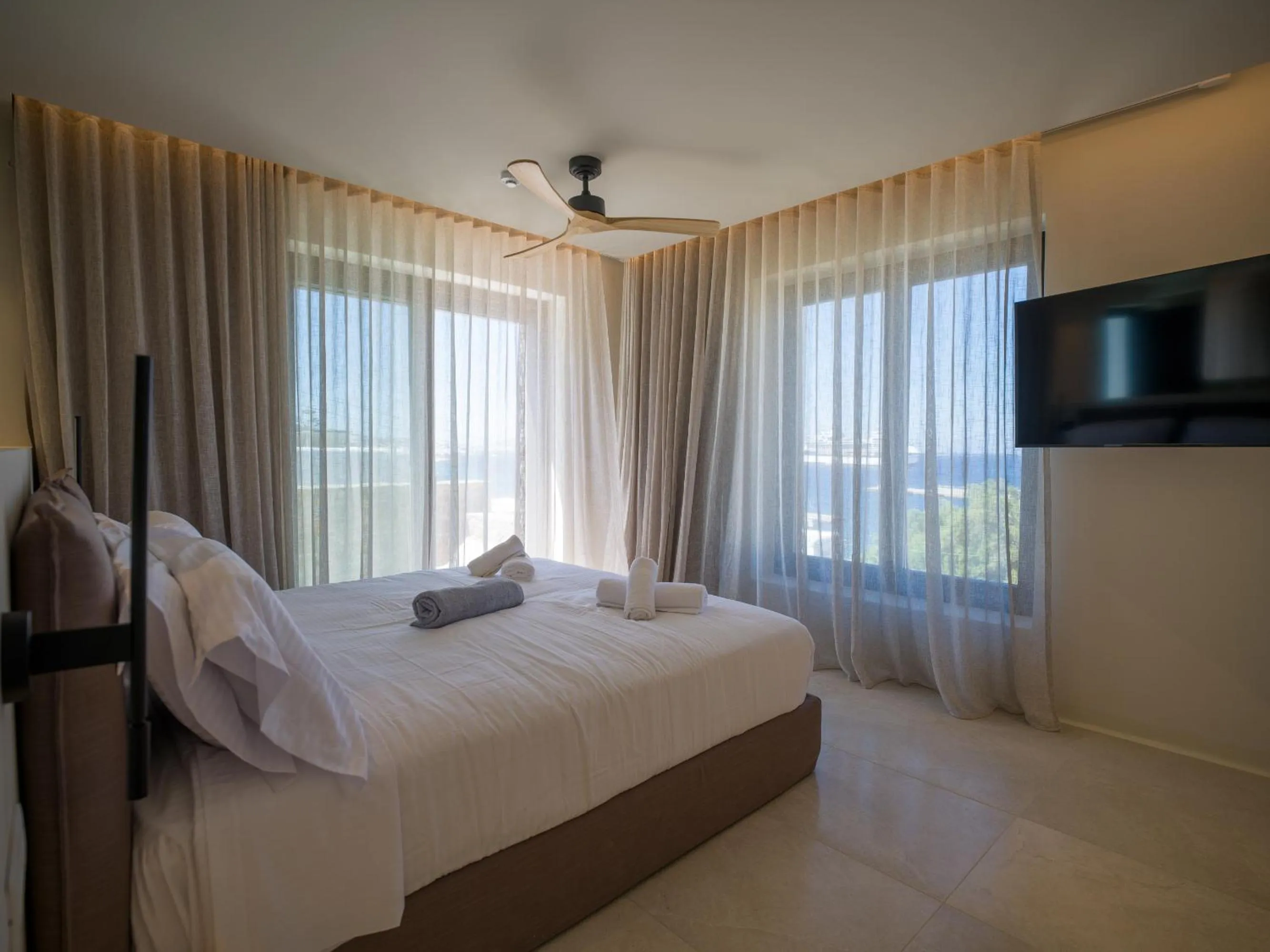 Bed in VEZO Suites Mykonos