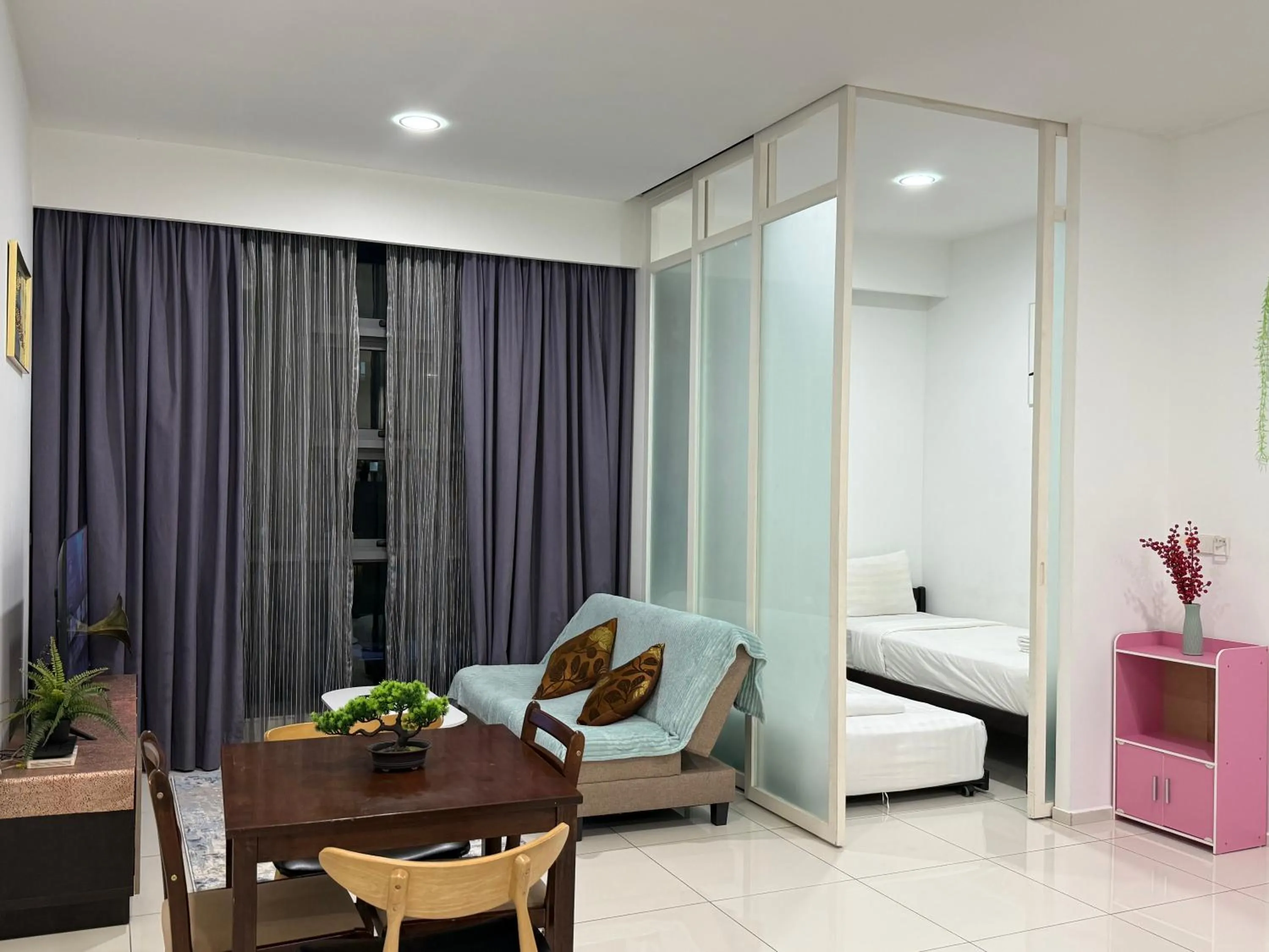 Bed in The Robertson Bukit Bintang