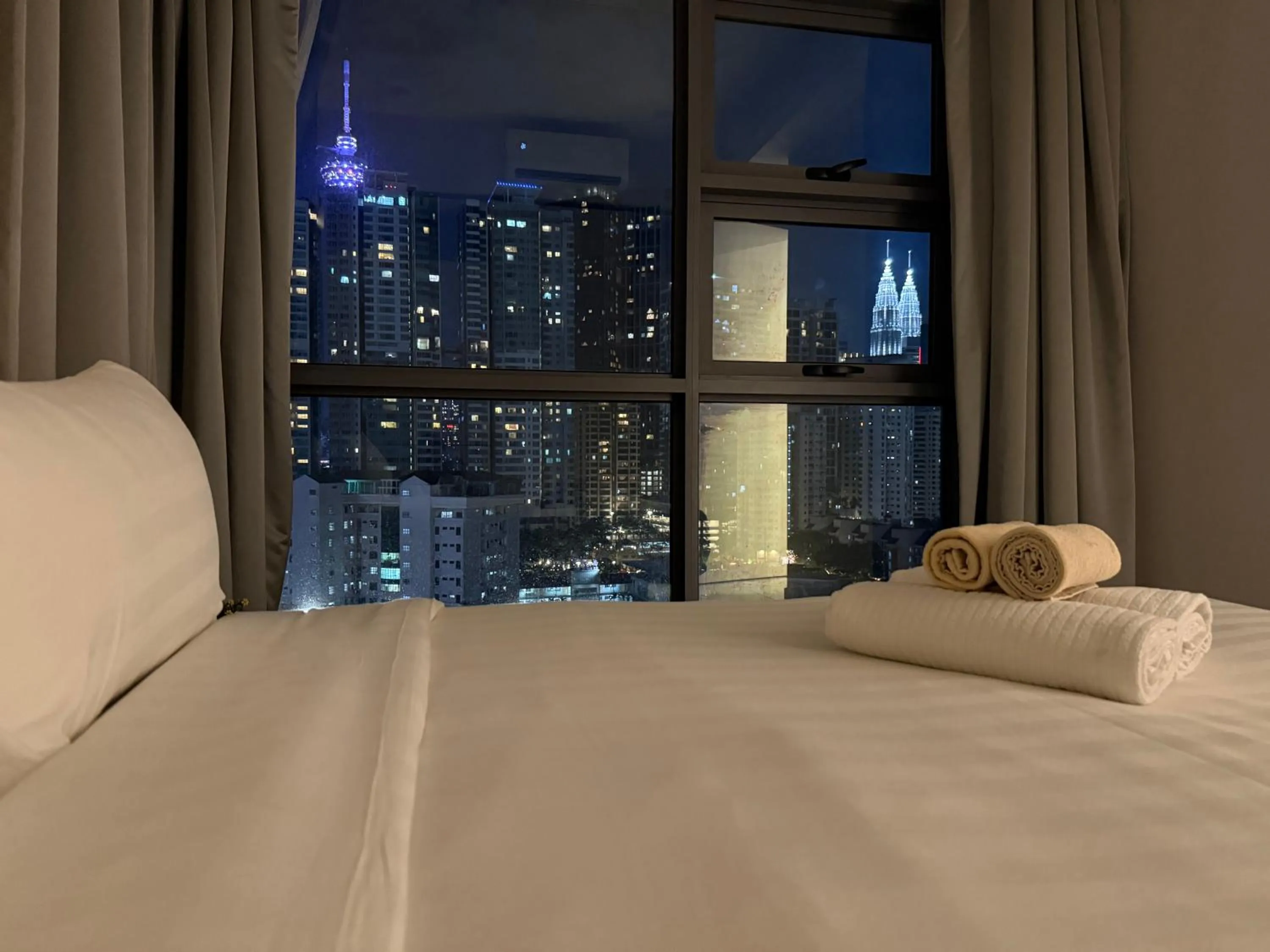 Bed in The Robertson Bukit Bintang