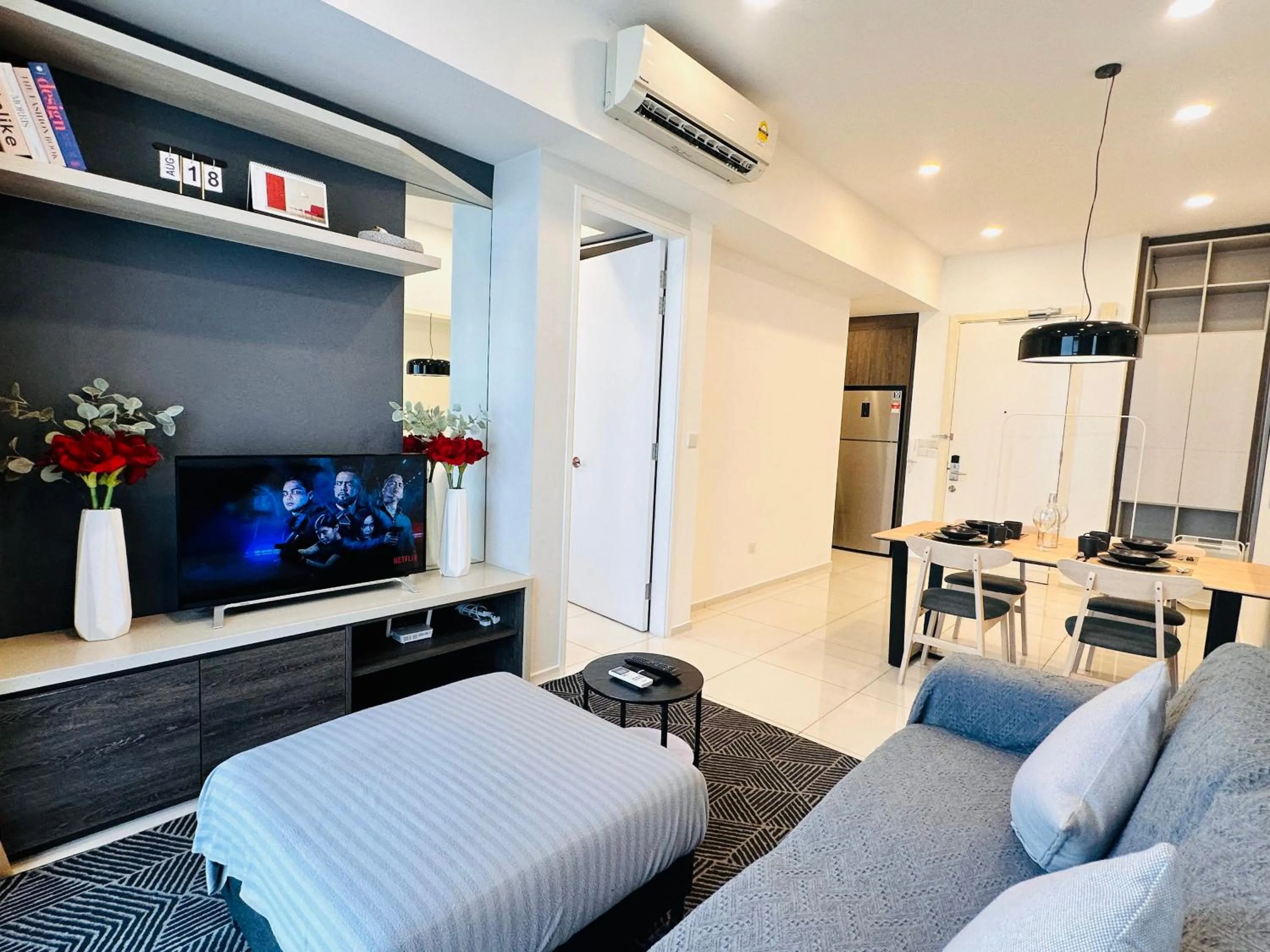 Communal lounge/ TV room in The Robertson Bukit Bintang