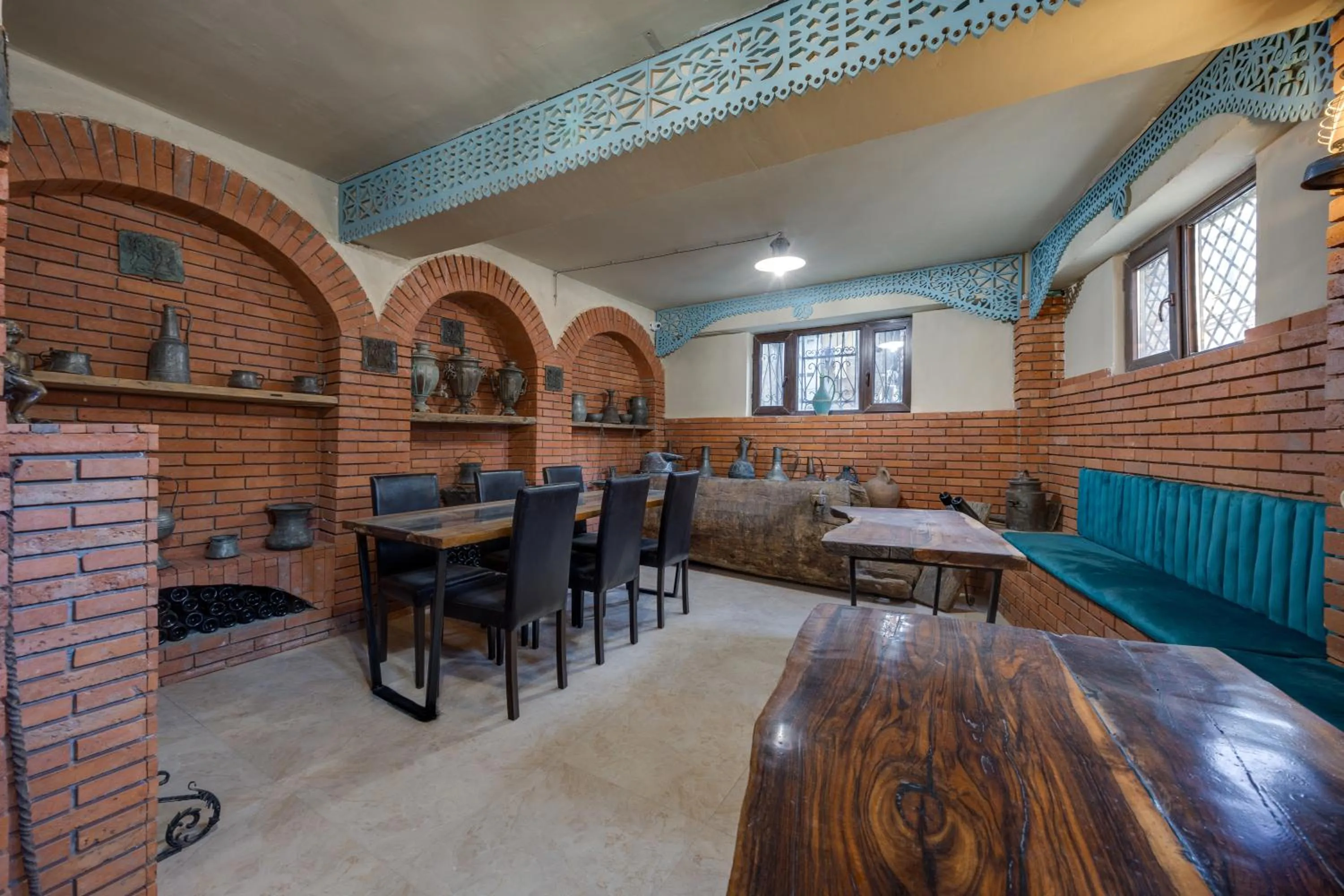 Seating area in Regraph Hotel