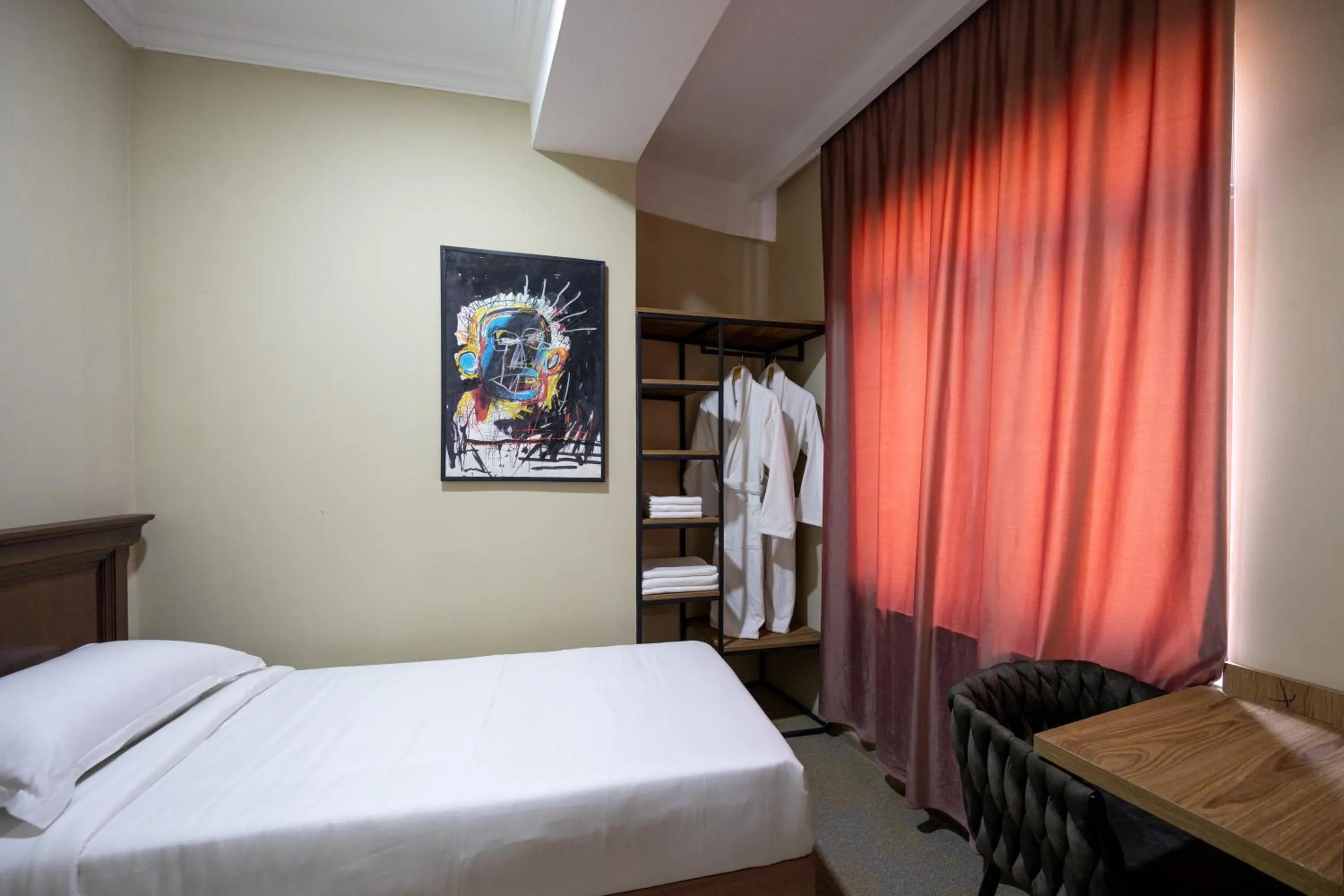 Bed in Regraph Hotel