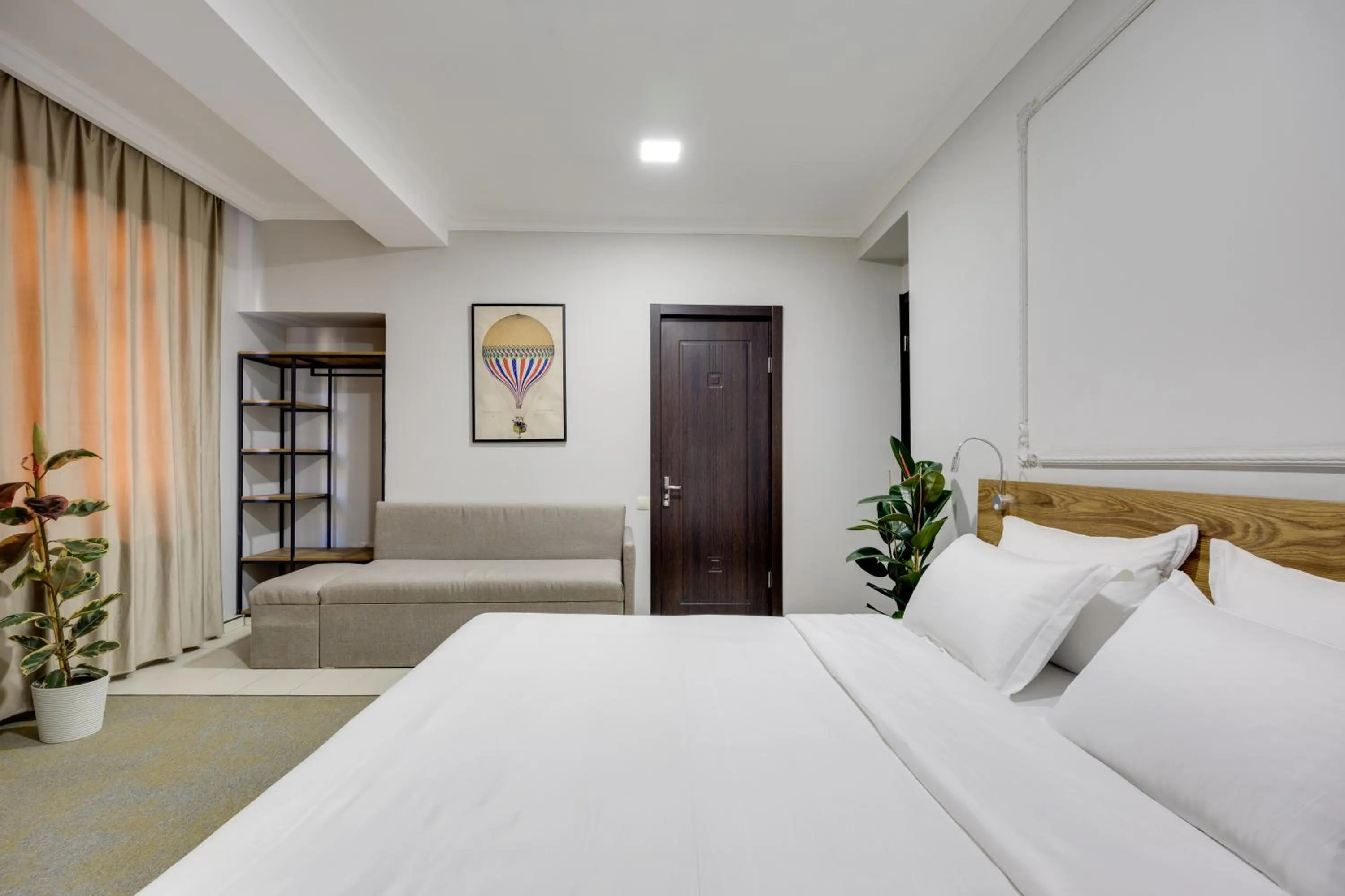 Bedroom, Bed in Regraph Hotel
