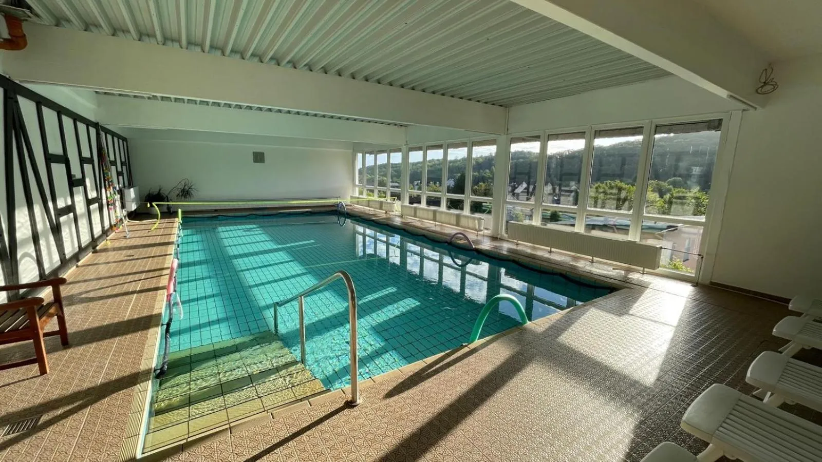Swimming pool in Hotel Kurhaus Uhlenberg