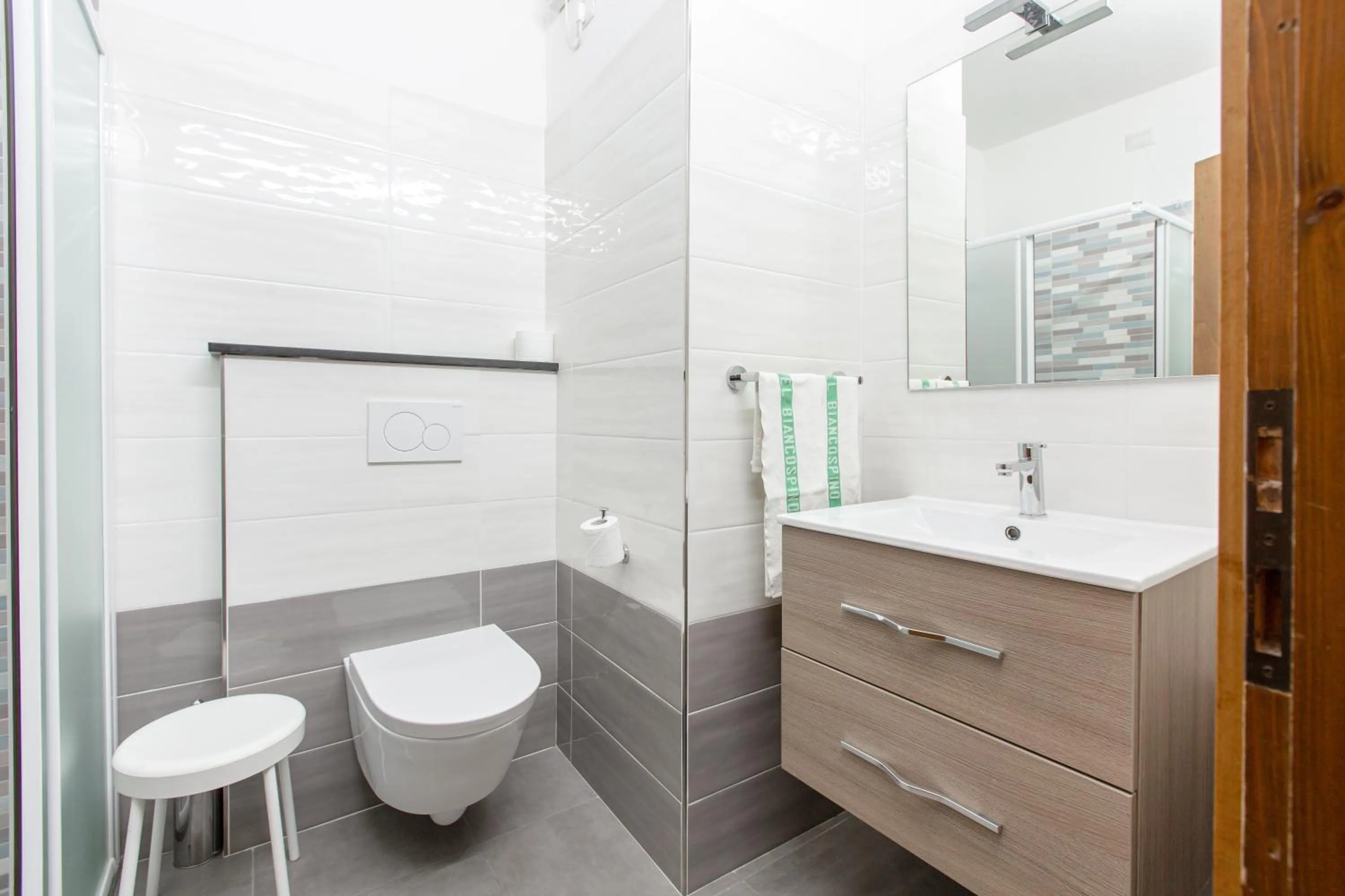 Shower in Hotel Biancospino