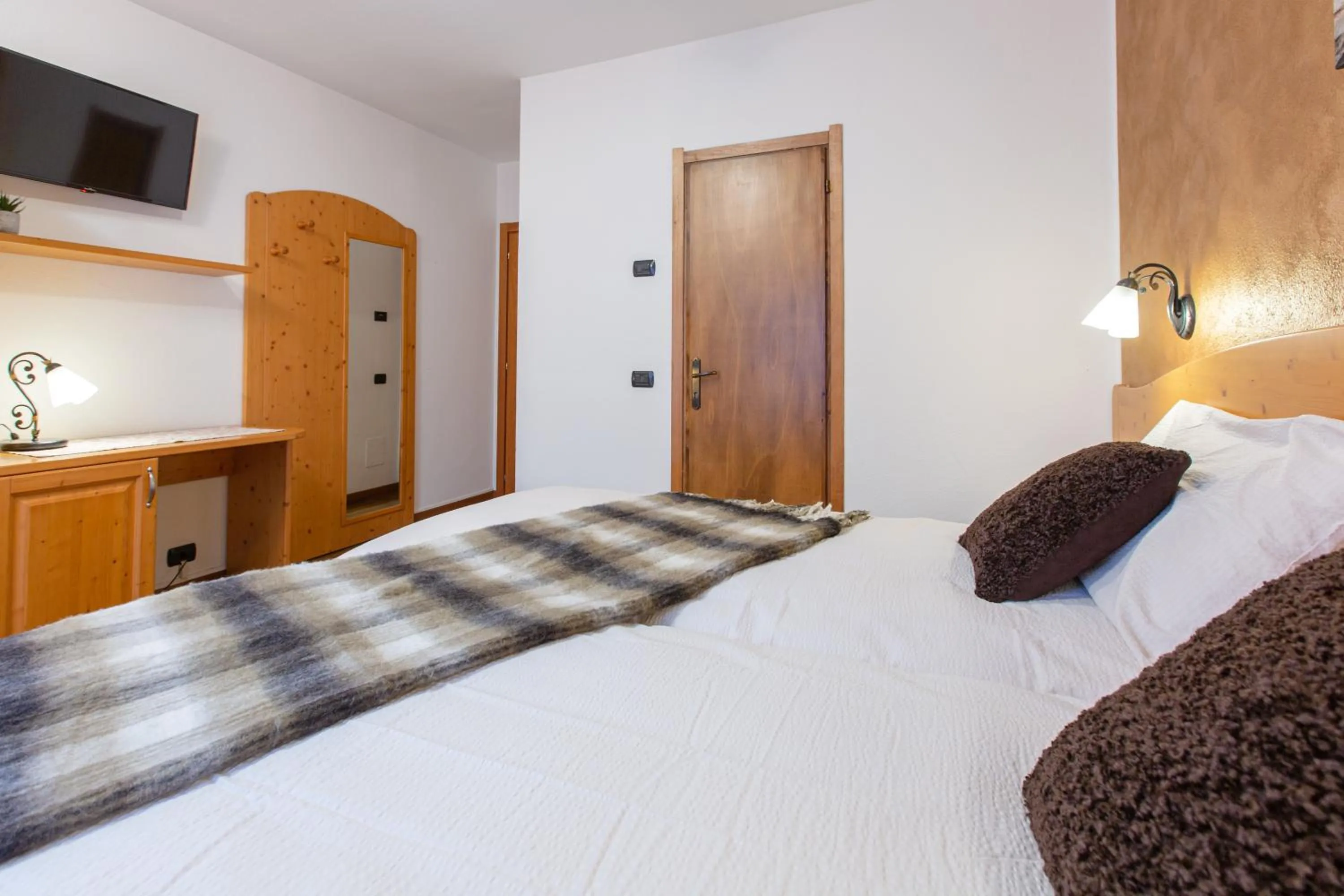 Bed in Hotel Biancospino