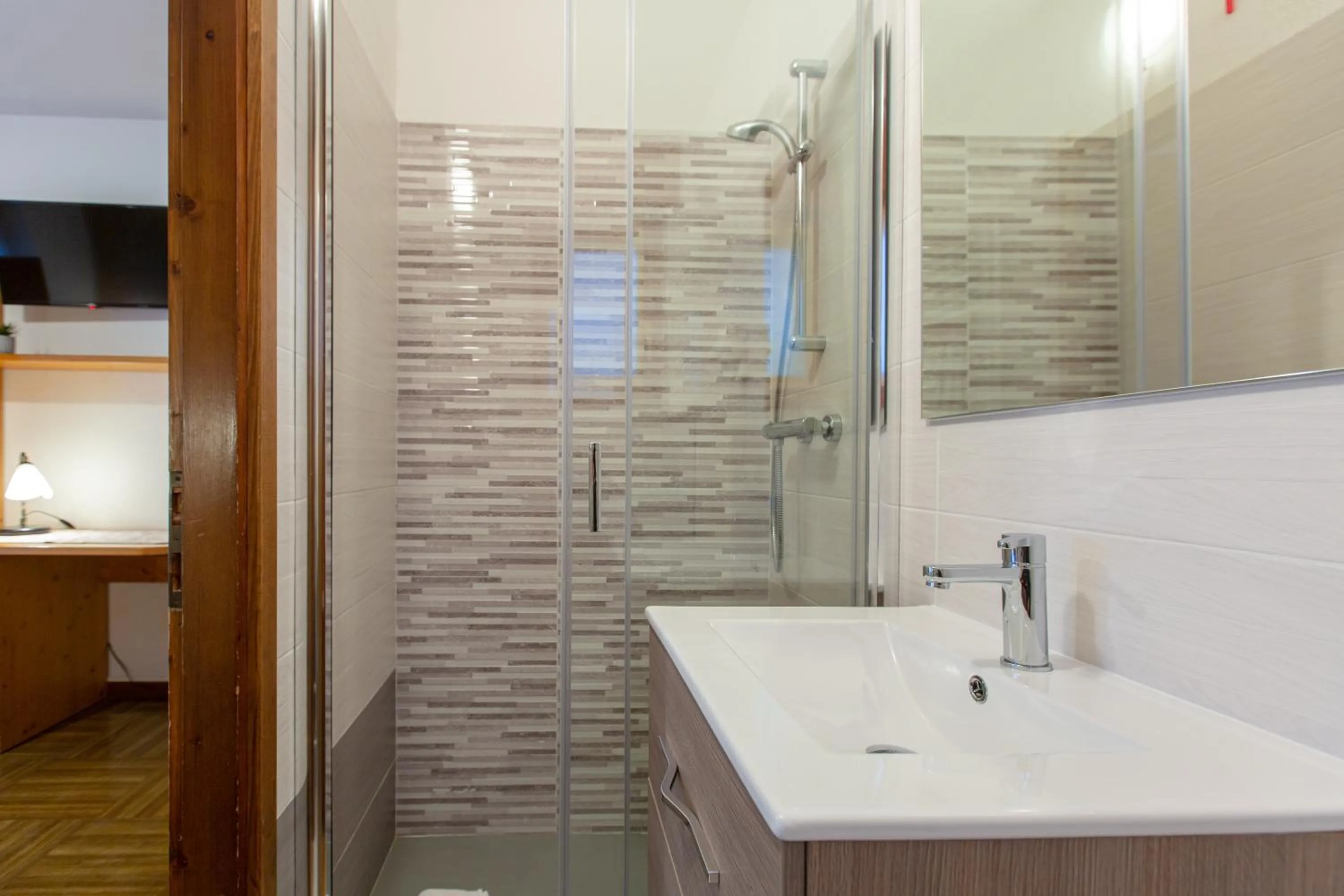 Shower in Hotel Biancospino