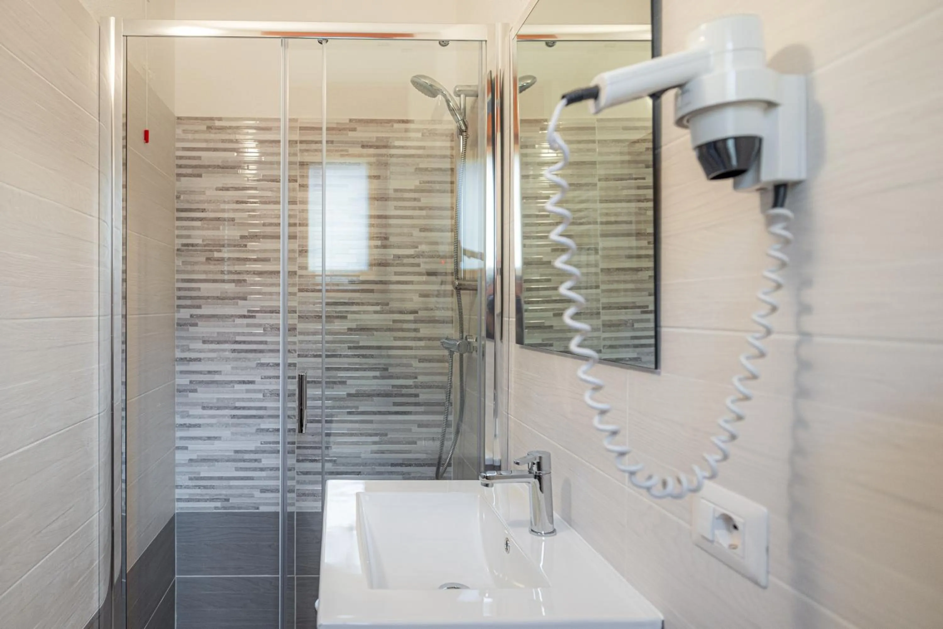 Shower in Hotel Biancospino