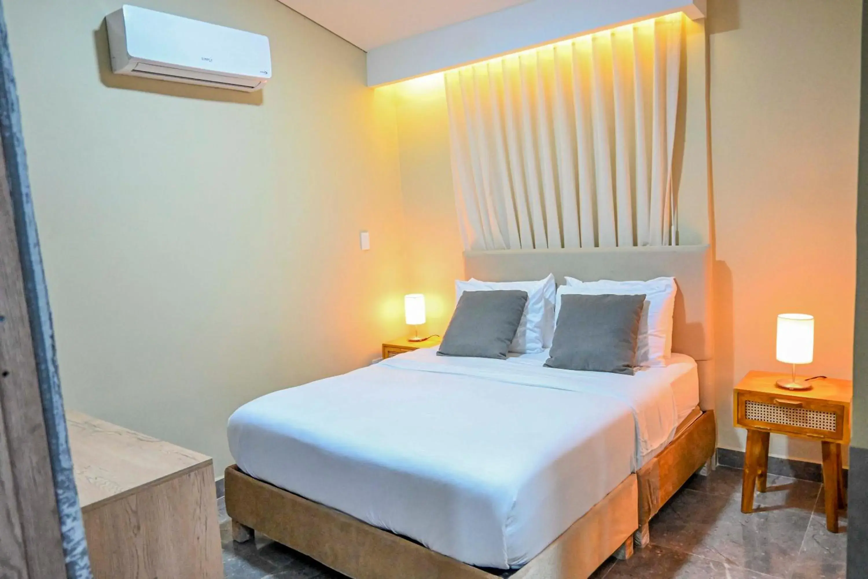 Double Room with Private Bathroom - single occupancy in Hotel Bahía Azul Manga Cartagena Double Room with Private Bathroom - single occupancy in Hotel Bahía Azul Manga Cartagena