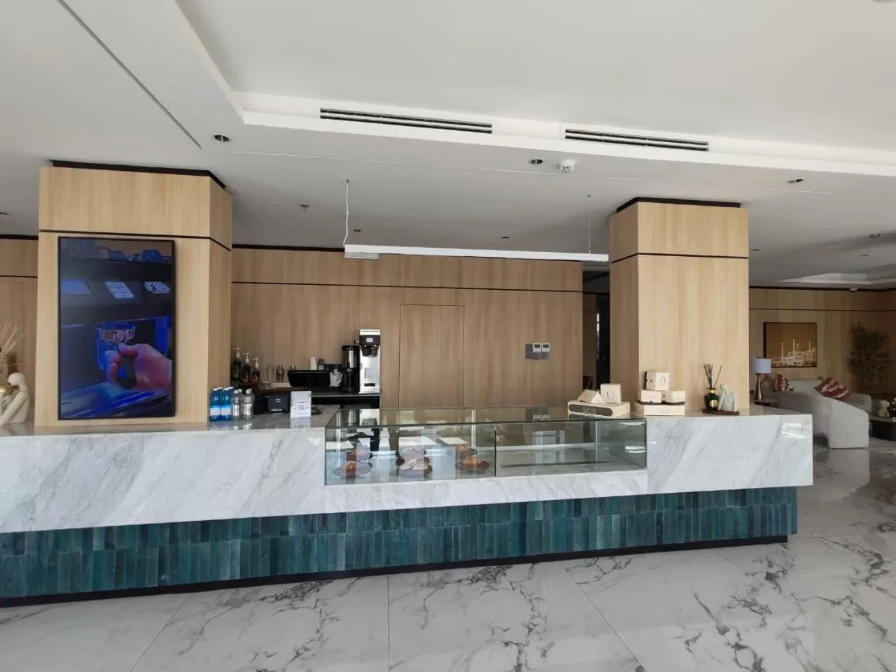 Ayas Hotel