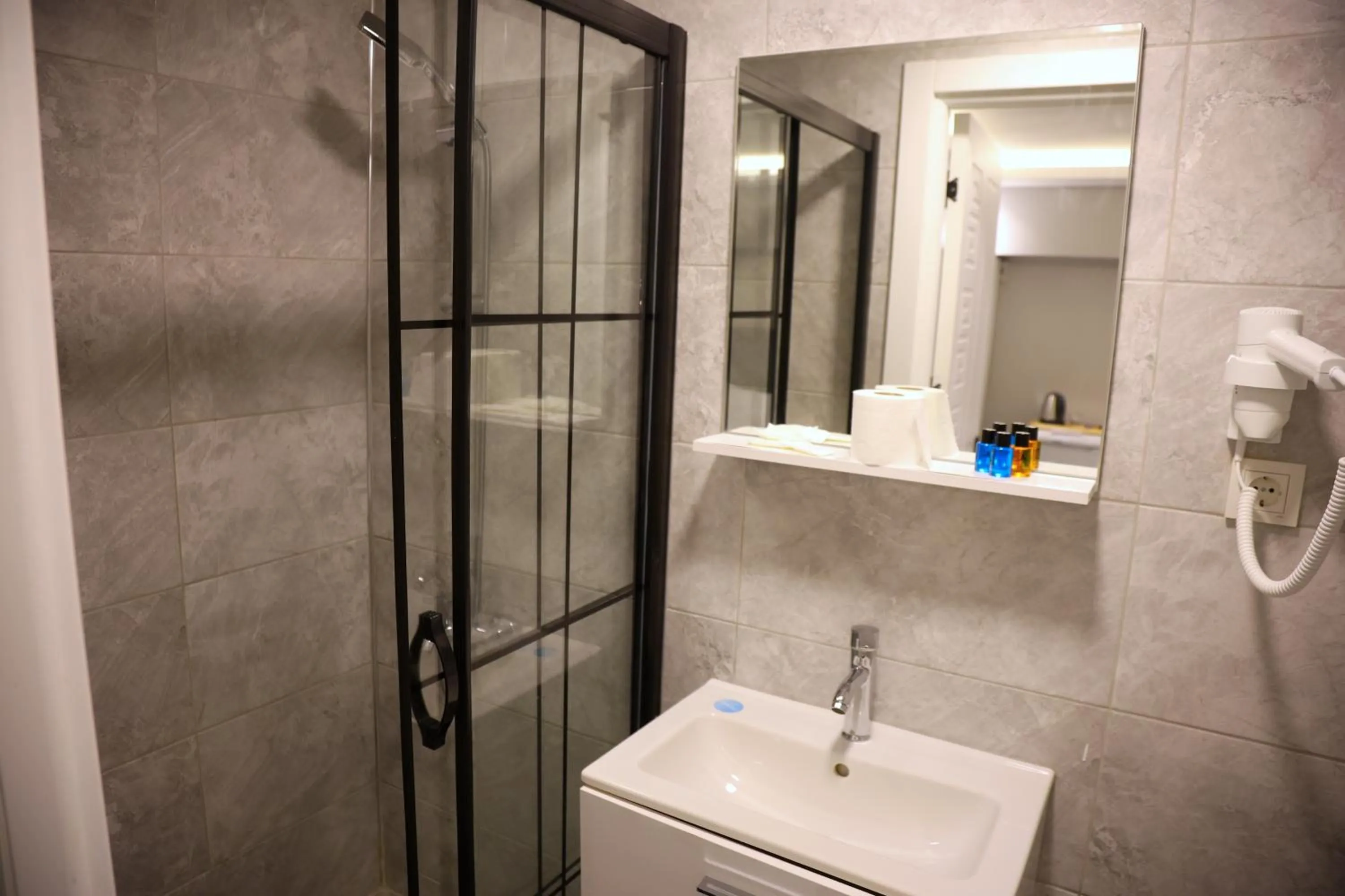 Shower in Brk Dream Suites Taksim