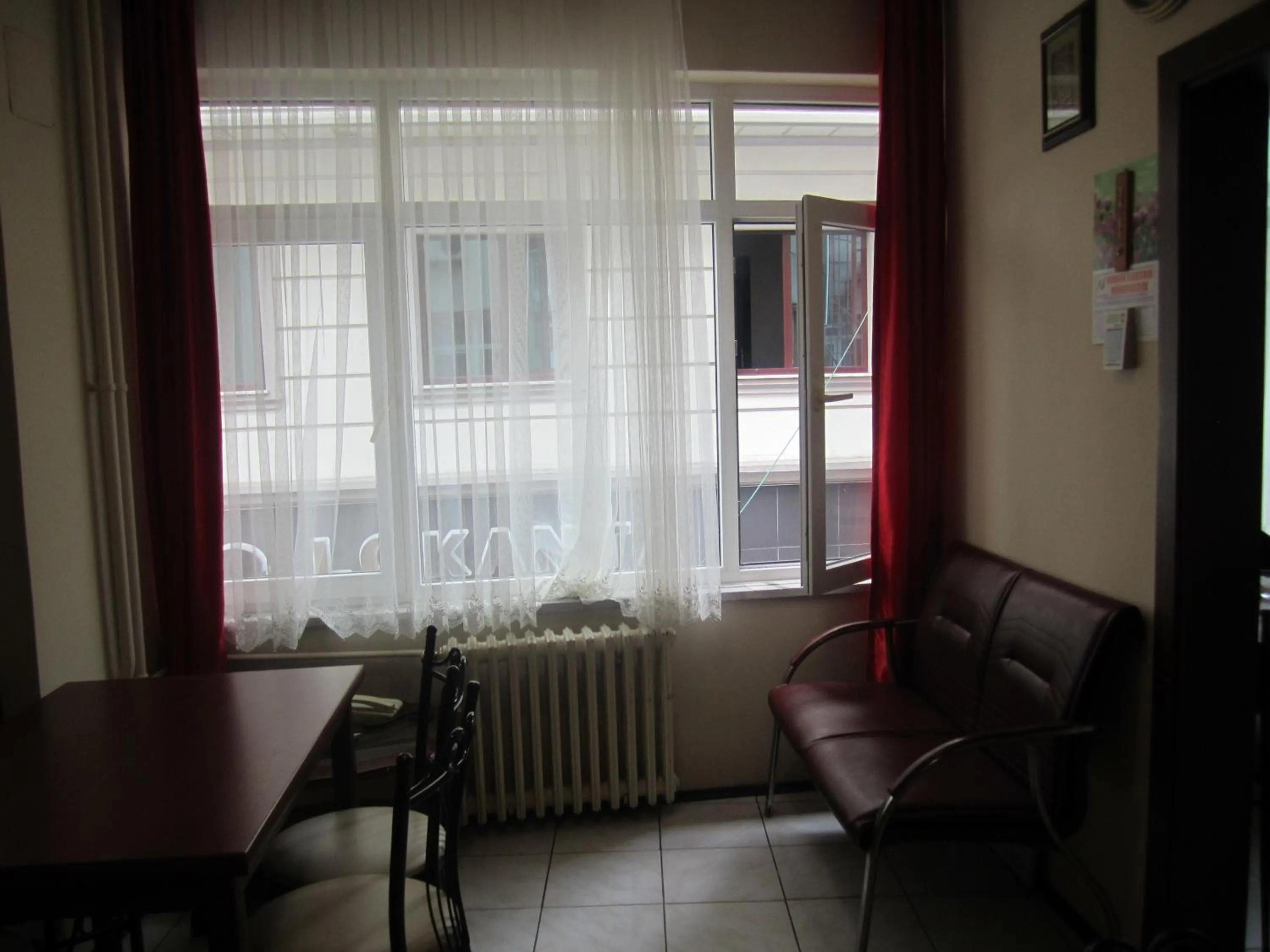 Facade/entrance in Hotel Efe