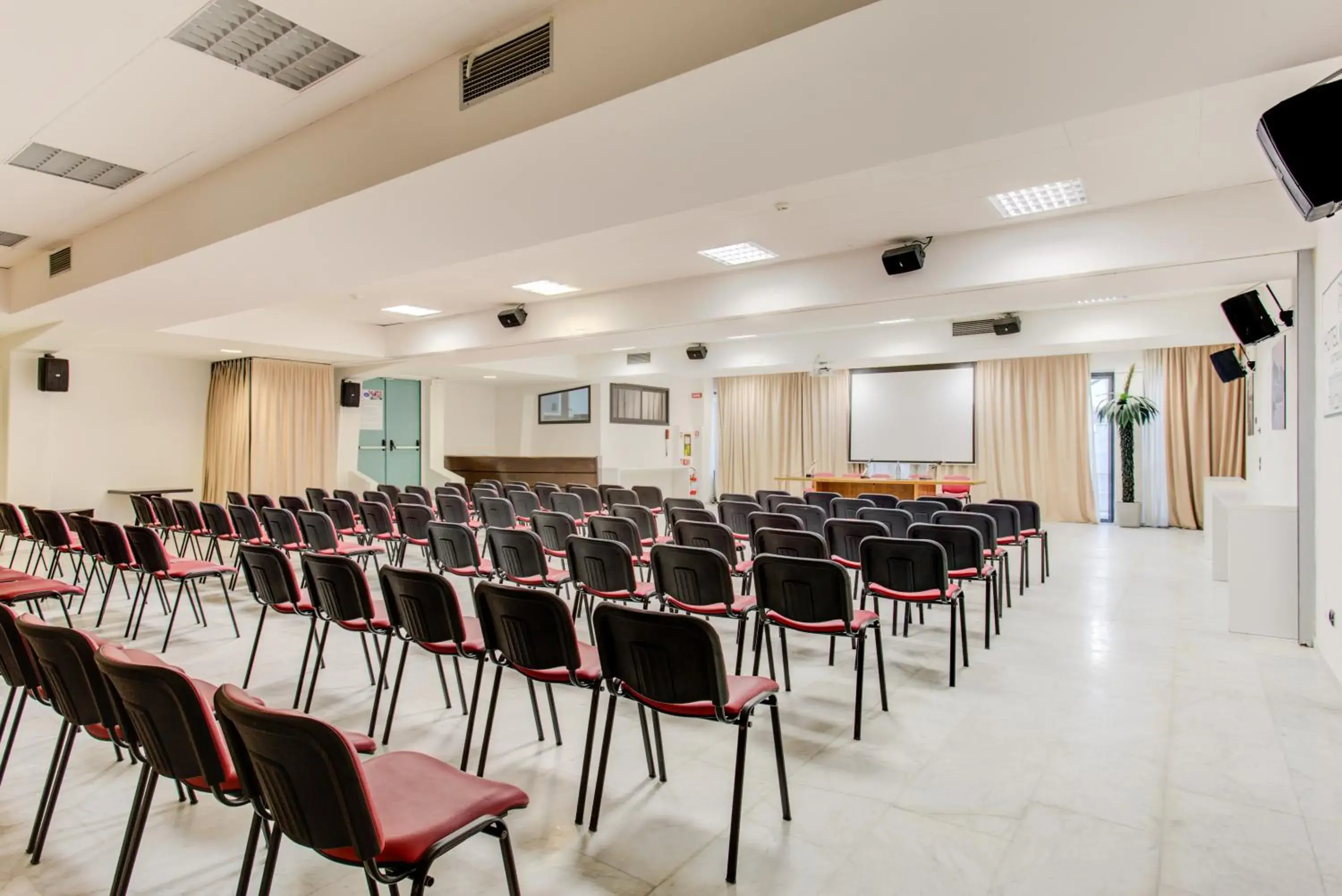 Business facilities in Kursaal Hotel