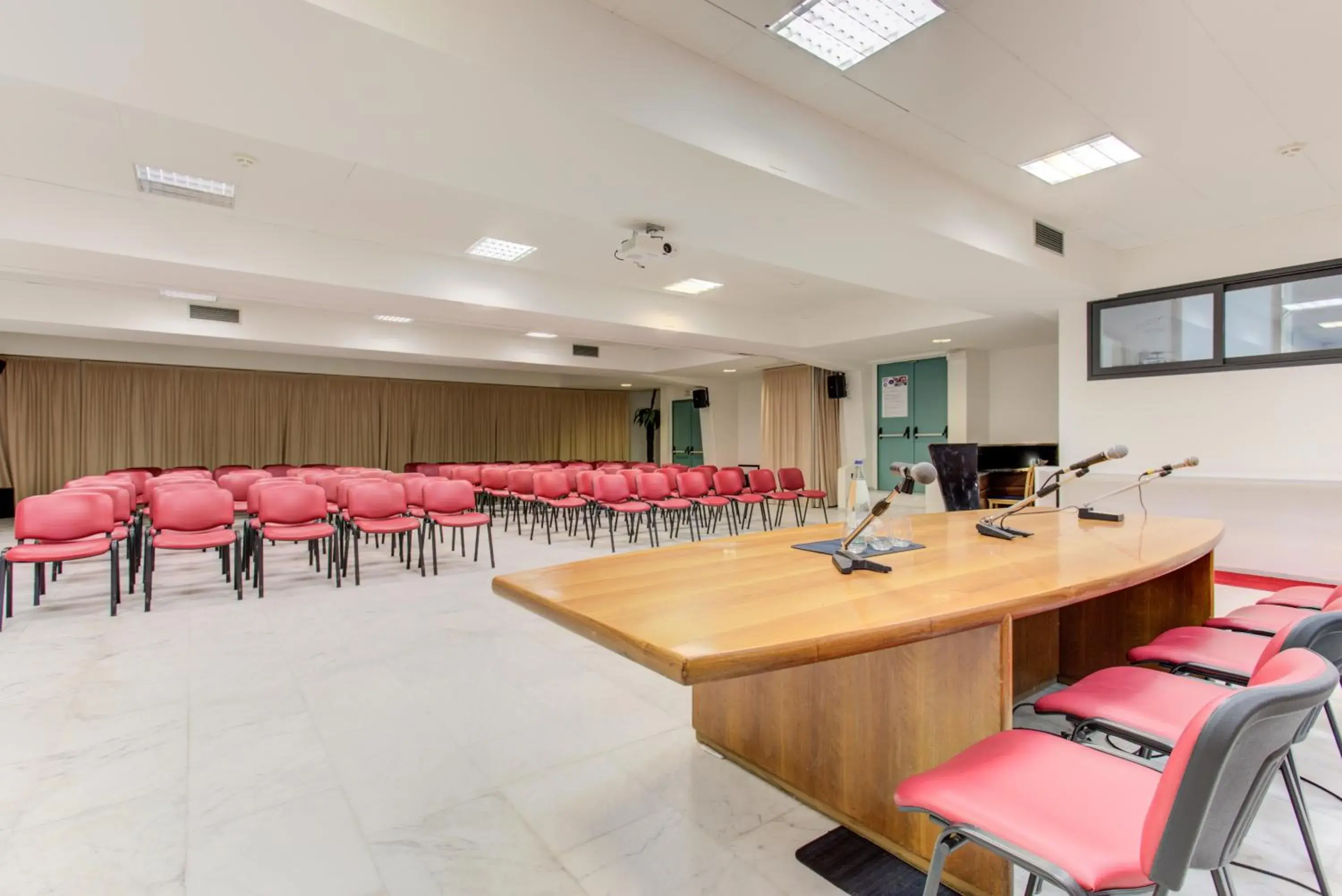 Seating area in Kursaal Hotel