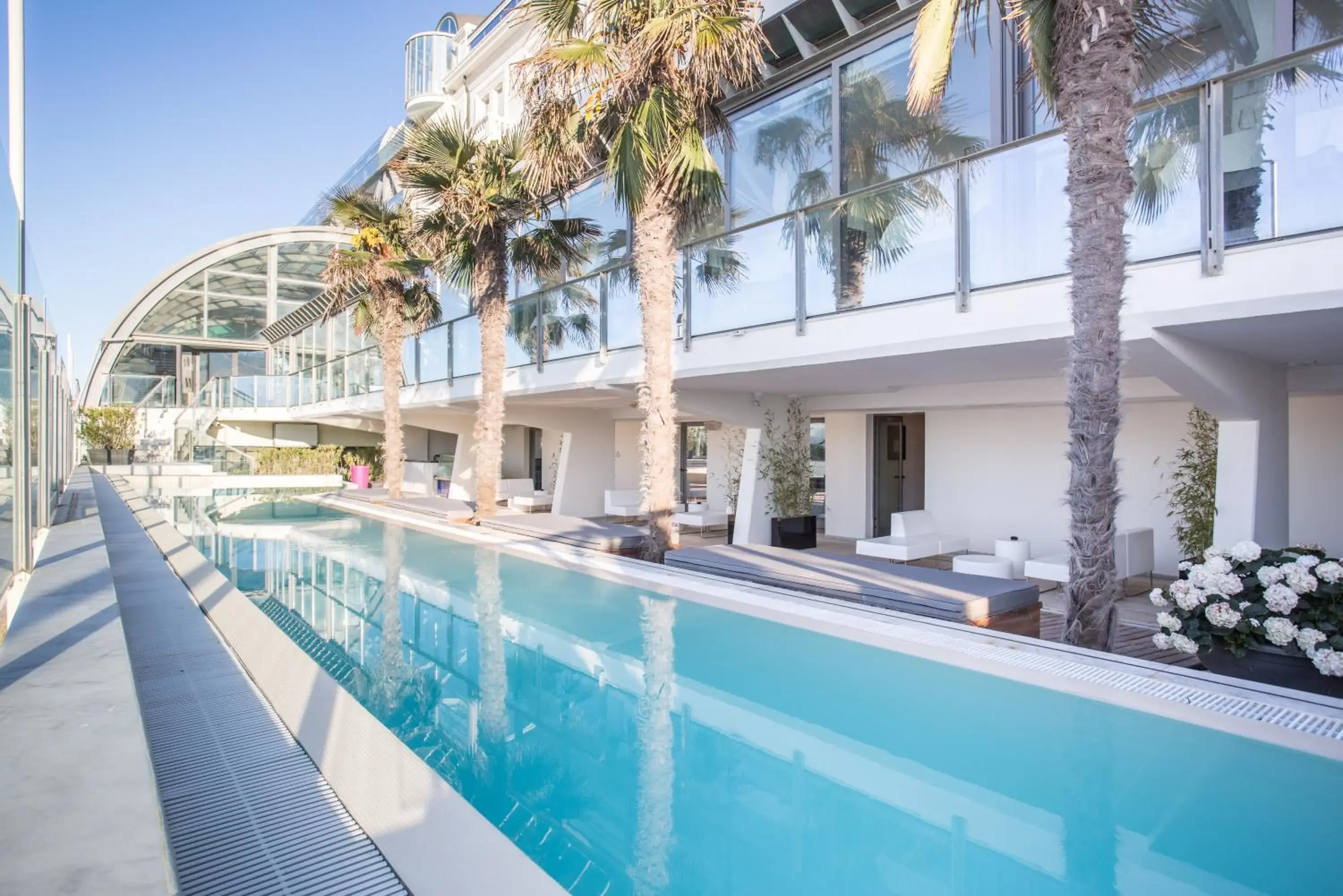 Swimming Pool in Kursaal Hotel