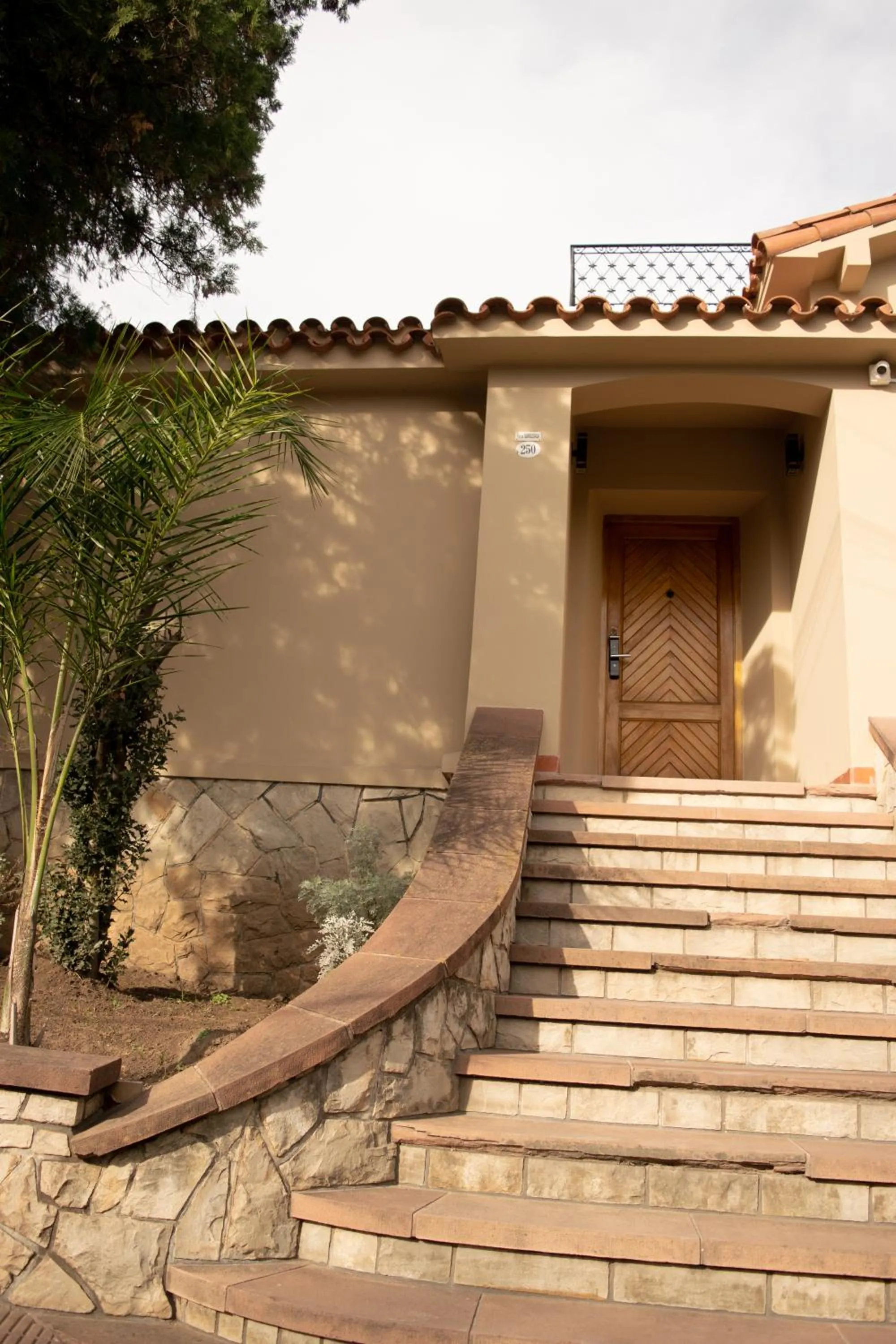 Property building in La Casona del Monumento