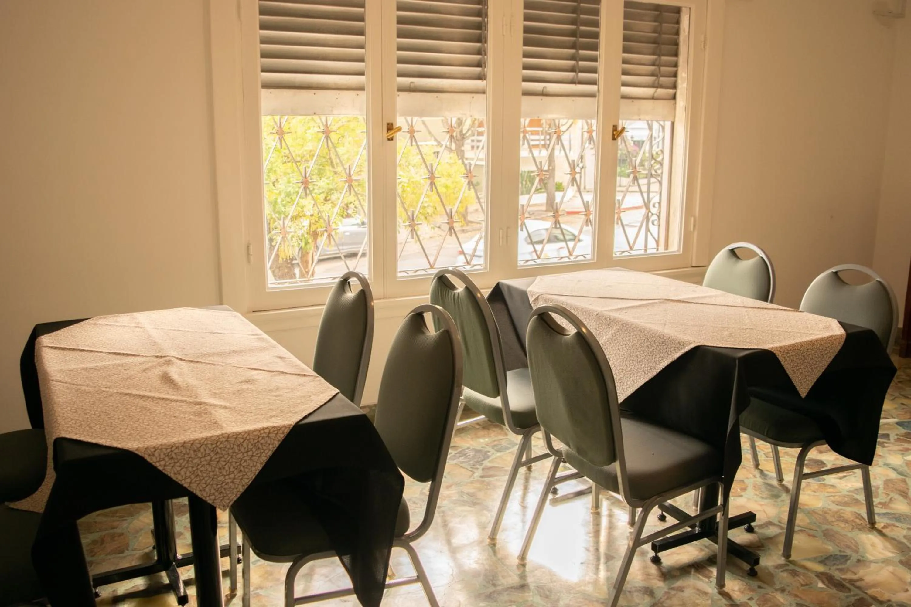 Dining area in La Casona del Monumento