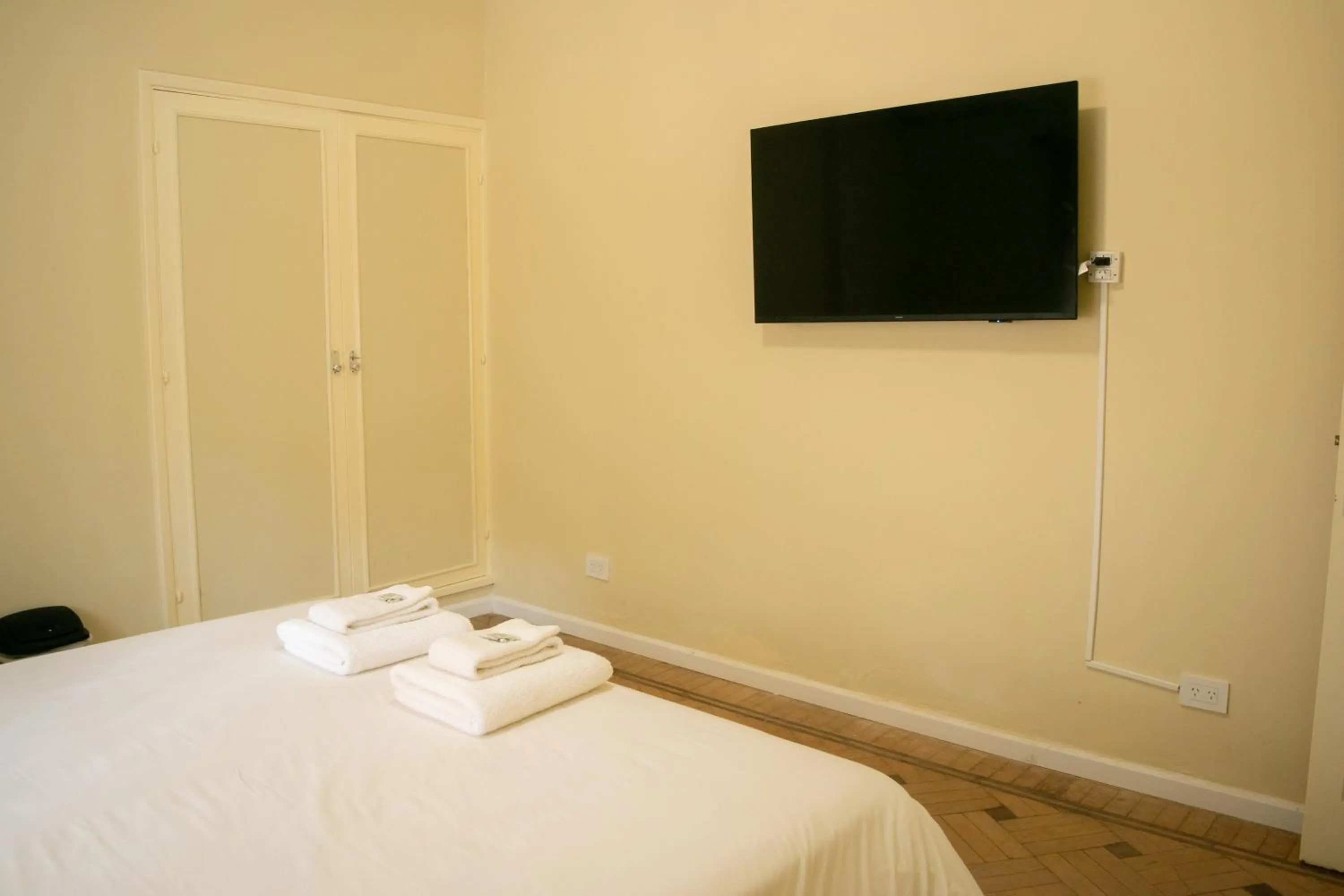 TV and multimedia, Bed in La Casona del Monumento
