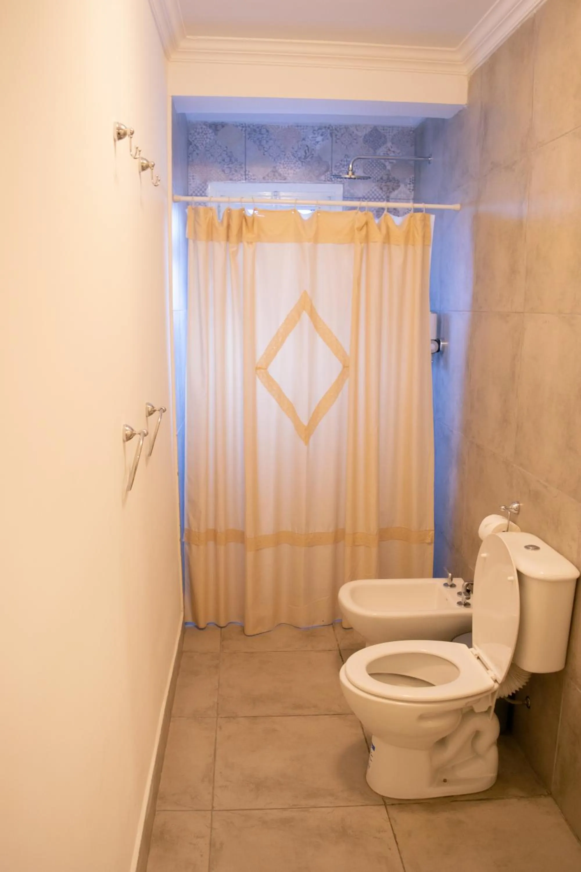 Toilet in La Casona del Monumento