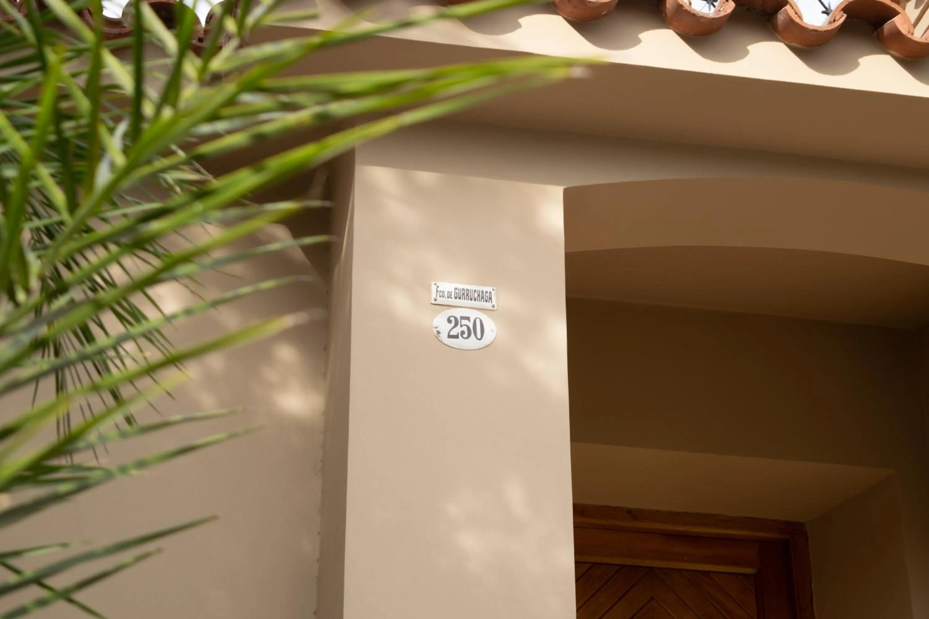 Property building in La Casona del Monumento