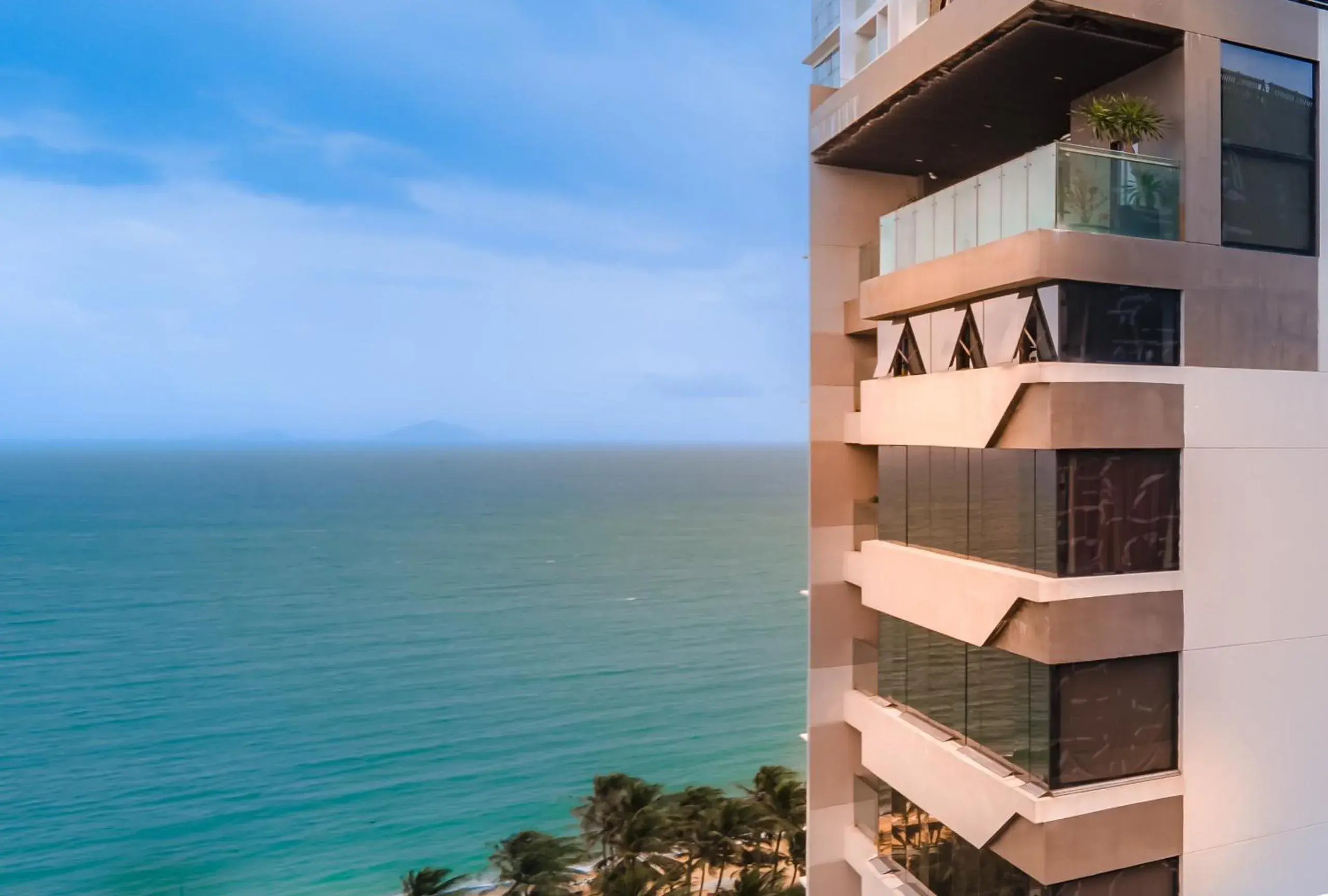 Property building in Alana Nha Trang Beach Hotel Property building in Alana Nha Trang Beach Hotel