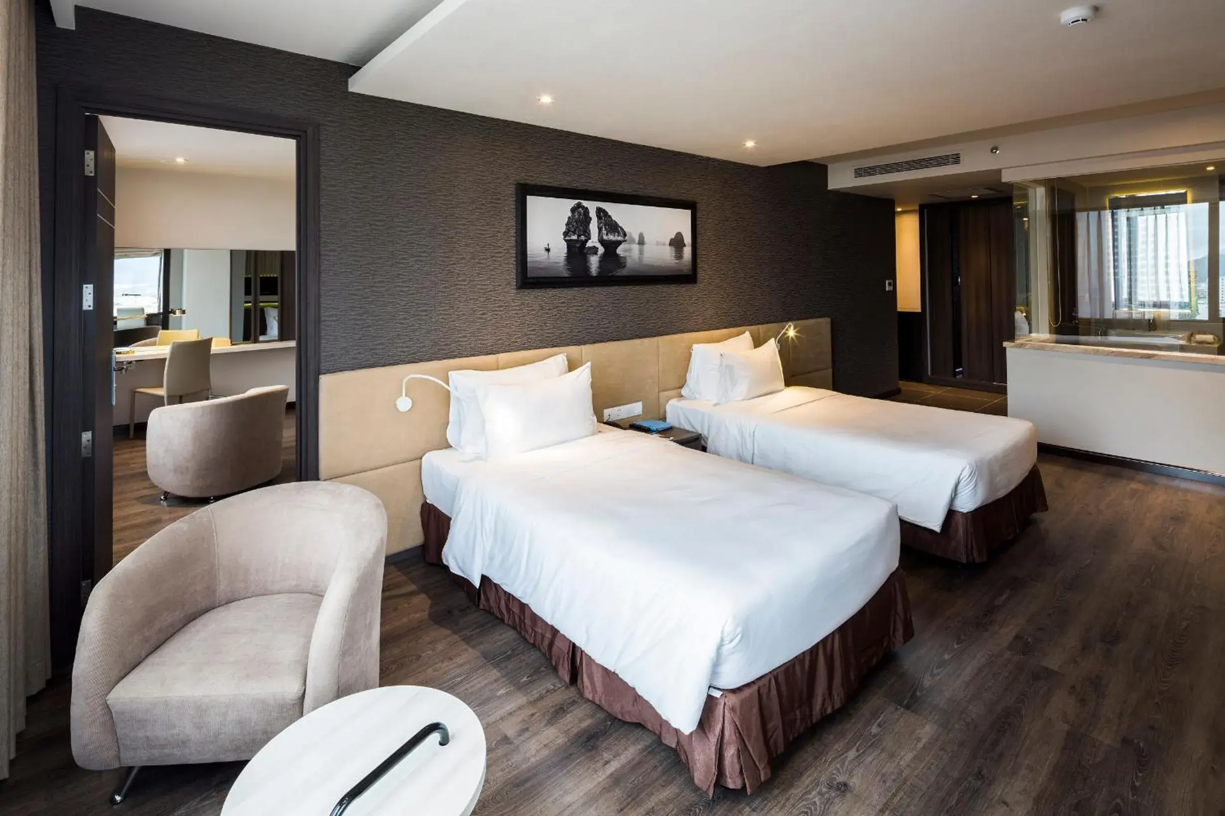 Family Room with Bath in Alana Nha Trang Beach Hotel Family Room with Bath in Alana Nha Trang Beach Hotel