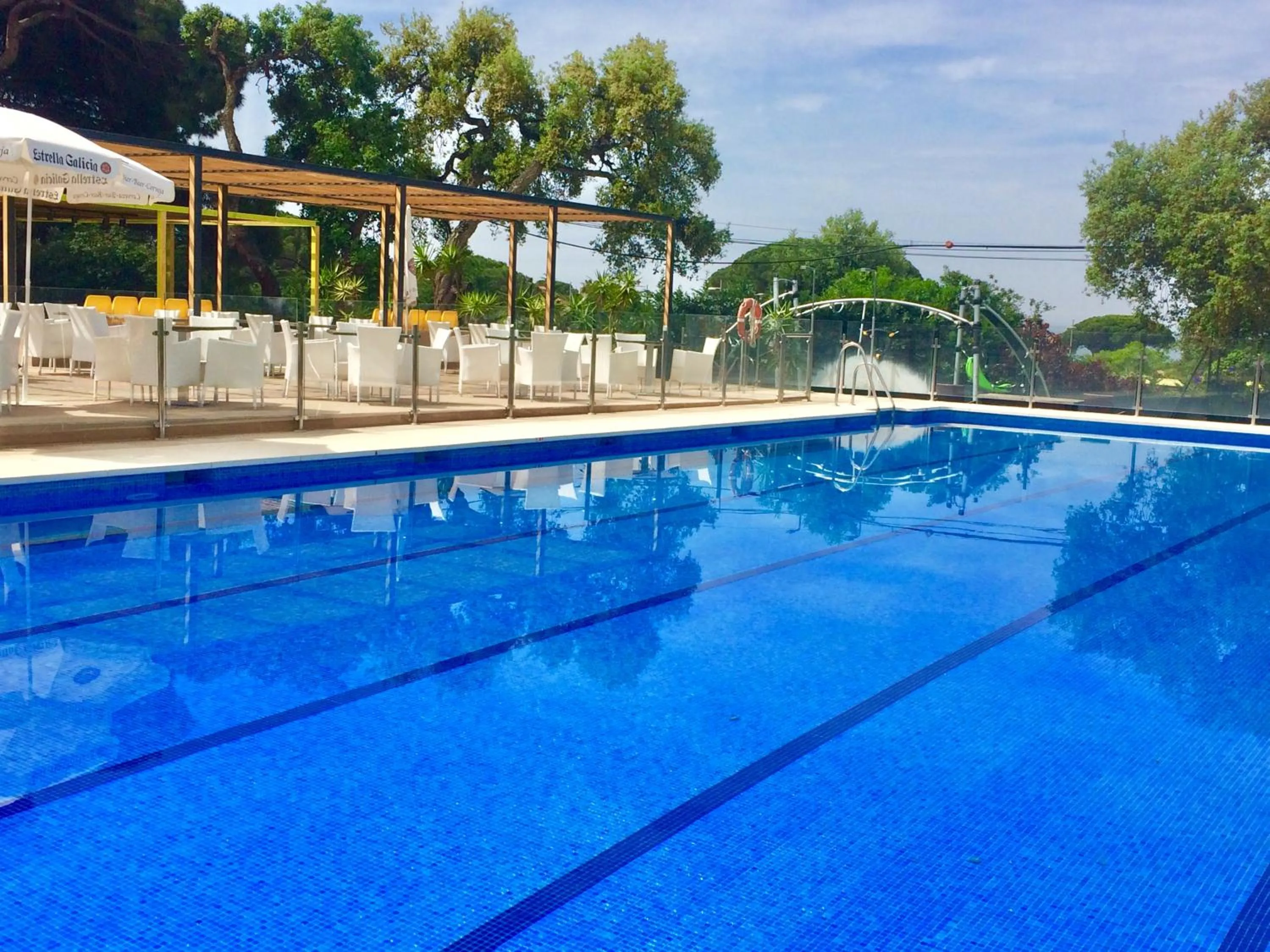 Swimming pool in Royal Tennis Club