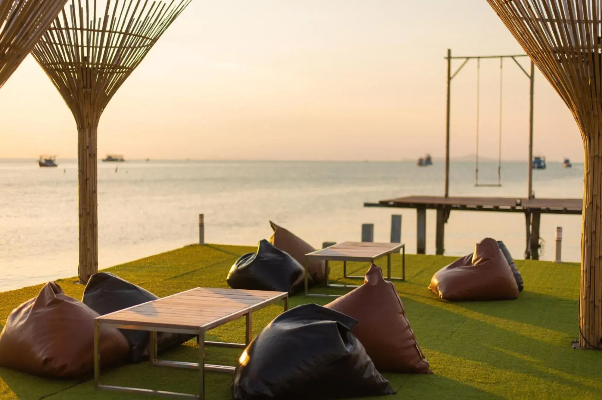 Restaurant/places to eat in Baan Tah On The Sea Restaurant/places to eat in Baan Tah On The Sea