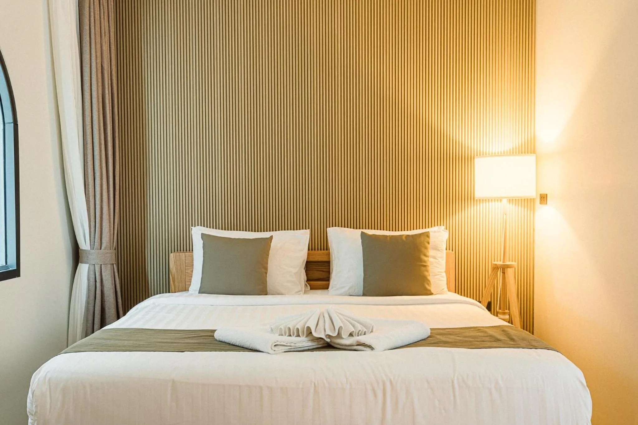 Bed in Baan Tah On The Sea