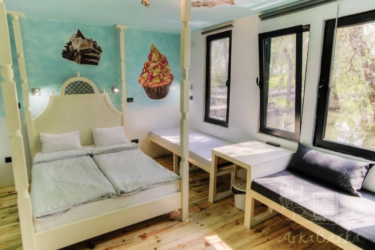 Photo of the whole room, Bed in ArkaBarka 2- Floating Dream Rooms and Apartments