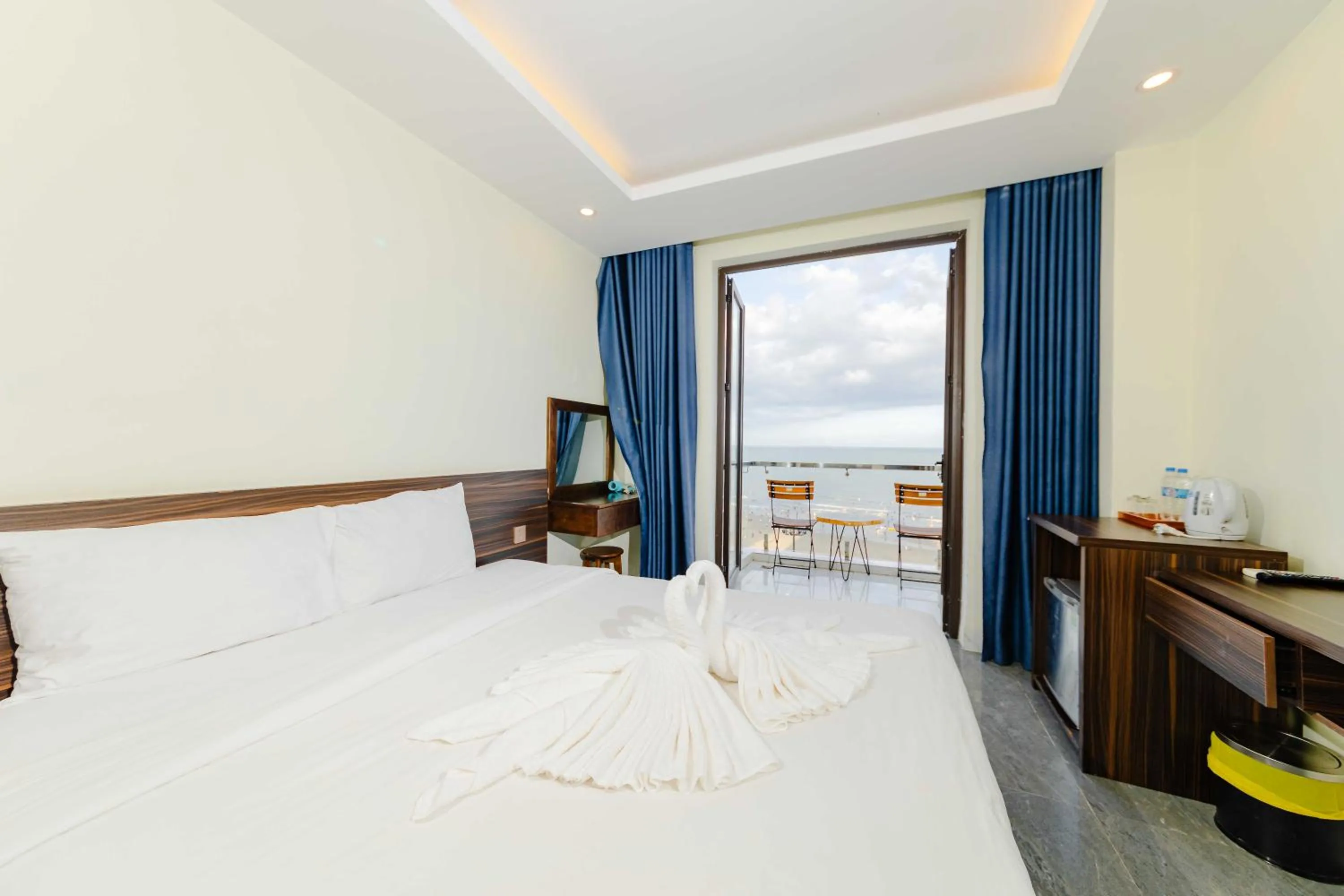 Bed in Sin OAE