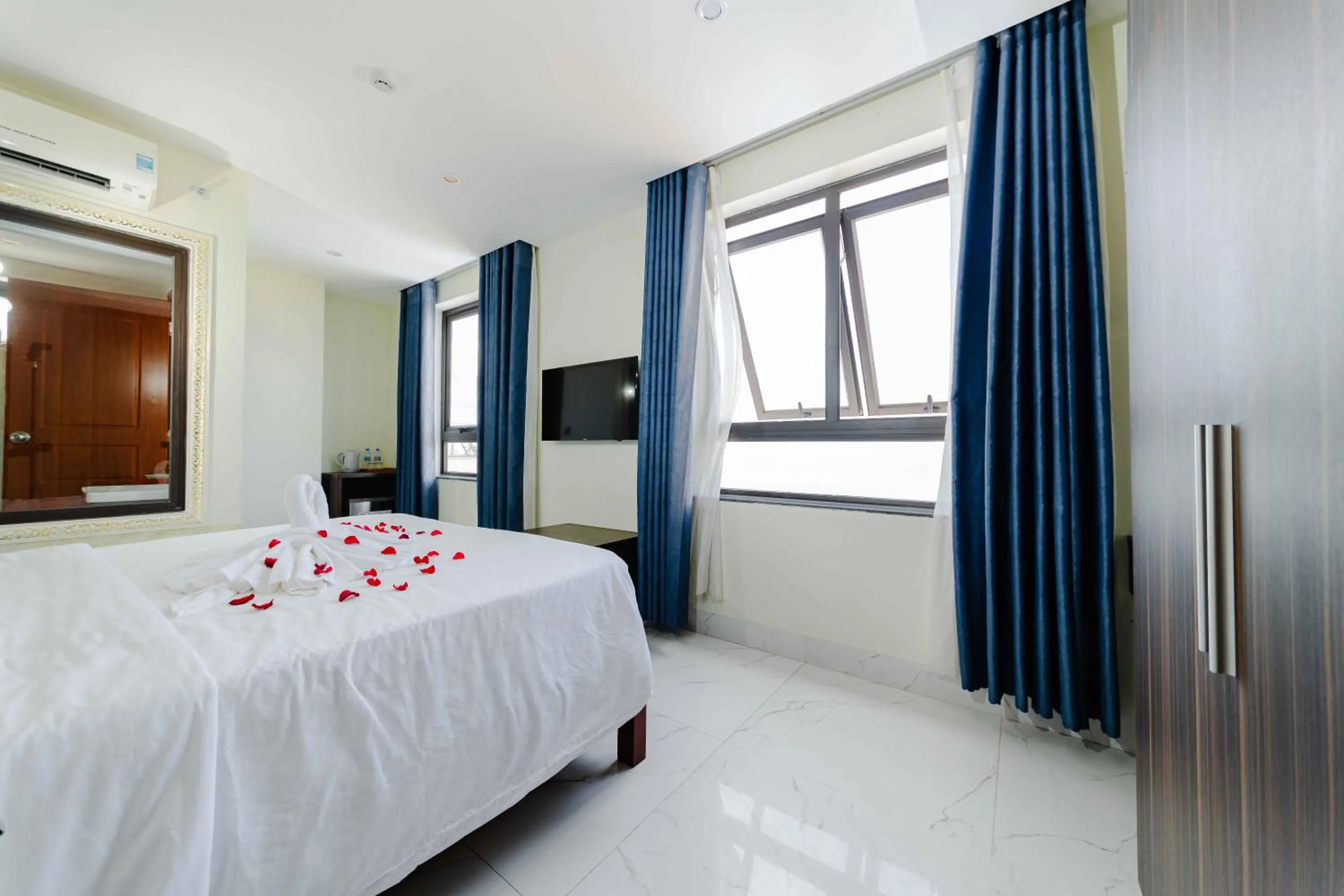 Bed in Sin OAE