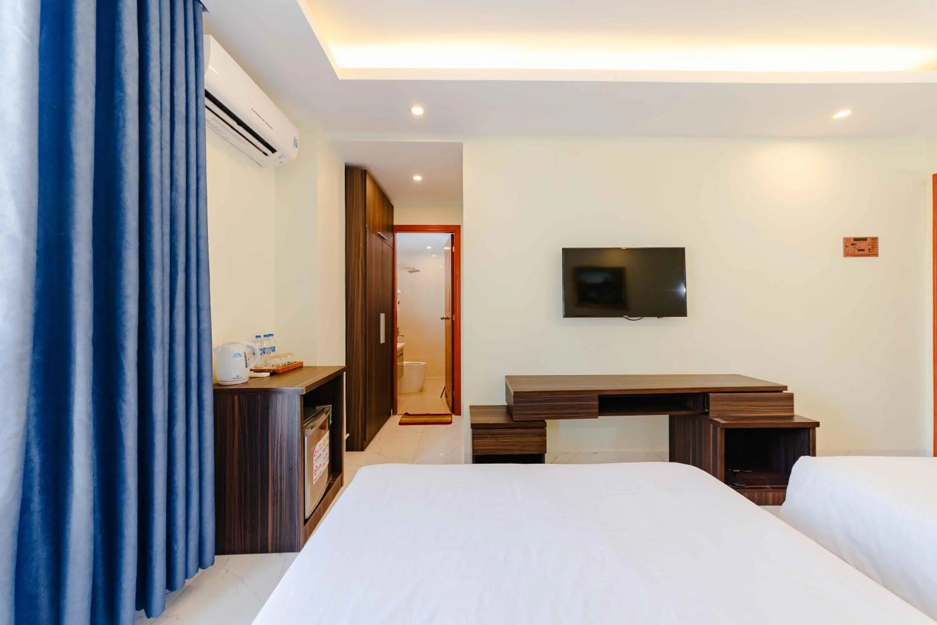 TV and multimedia, Bed in Sin OAE