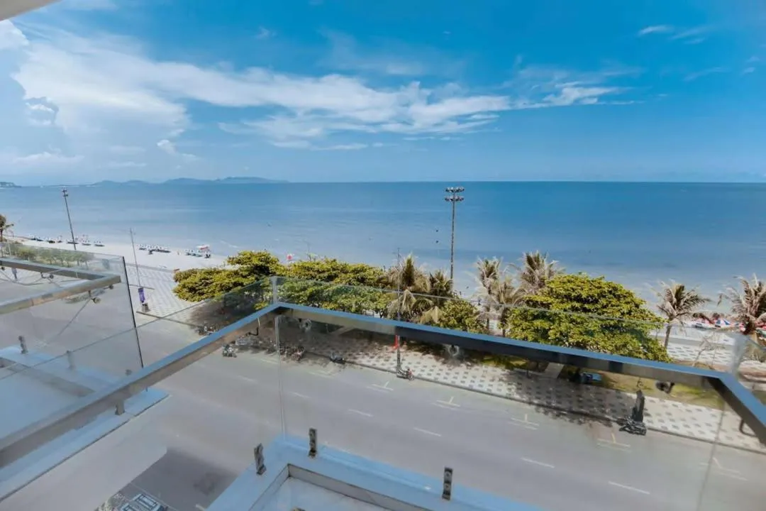 Sea view in Sin OAE