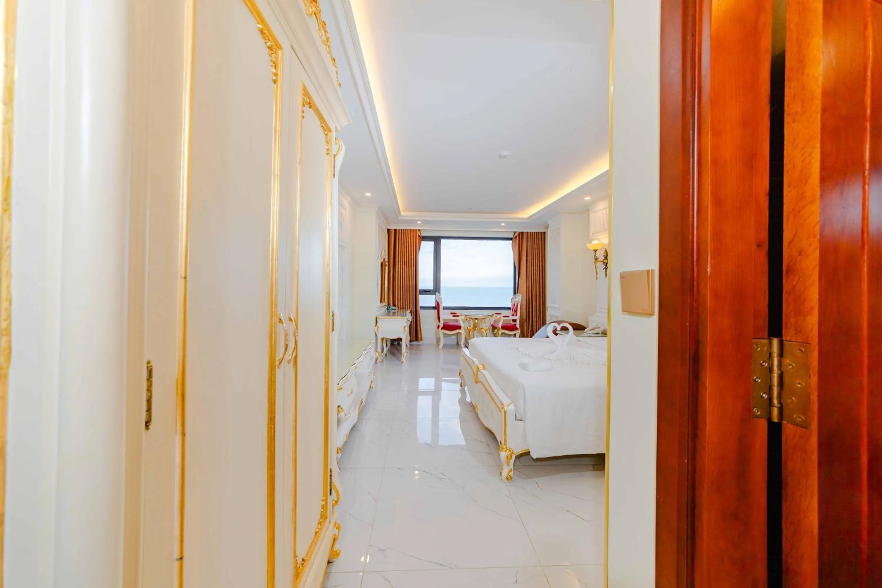 Bed in Sin OAE