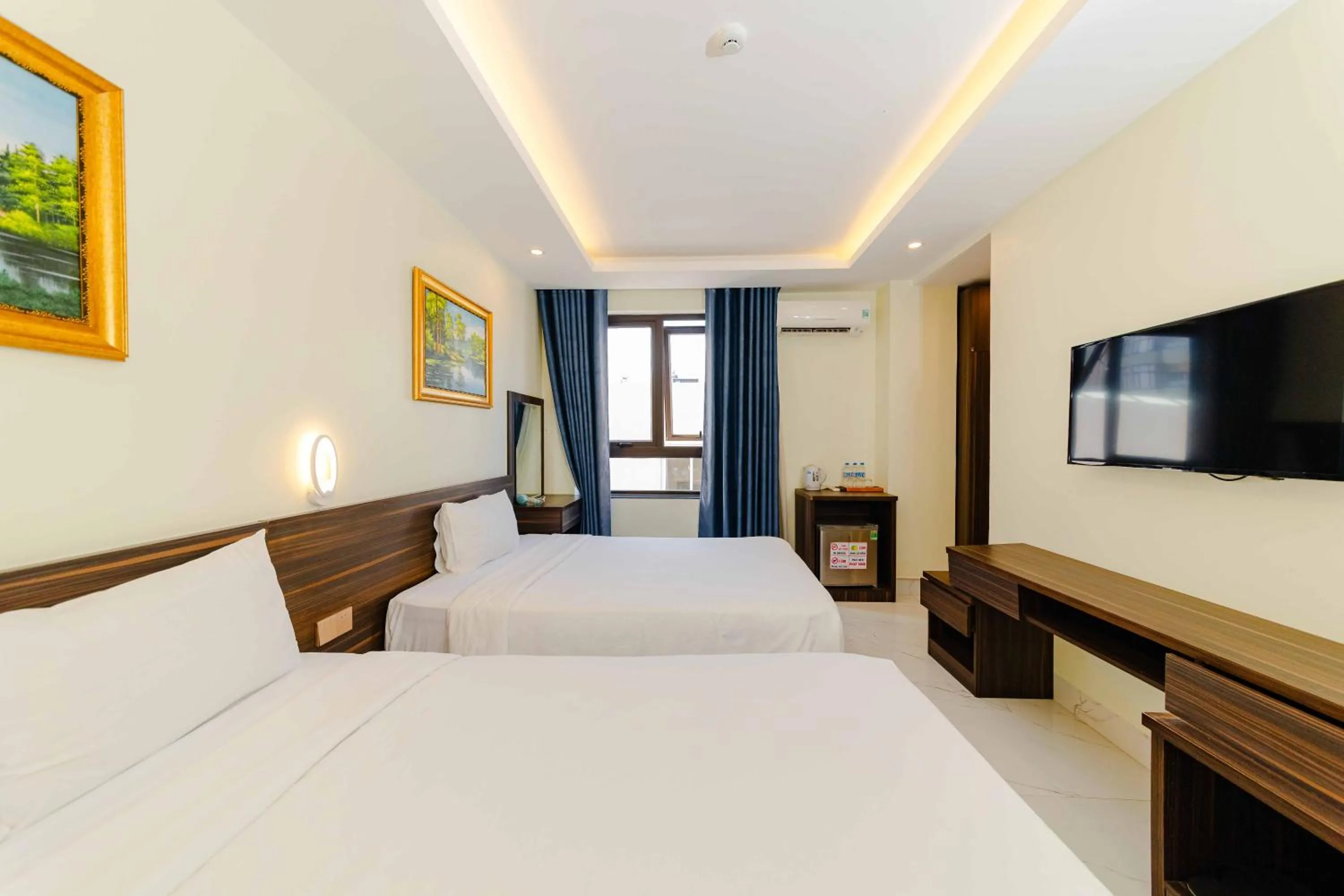 Photo of the whole room, Bed in Sin OAE