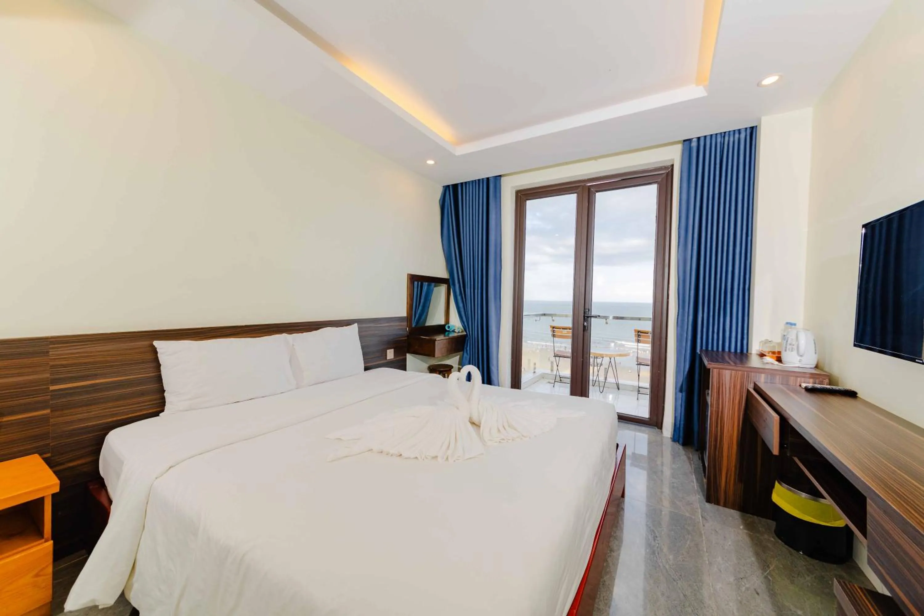 Bed in Sin OAE