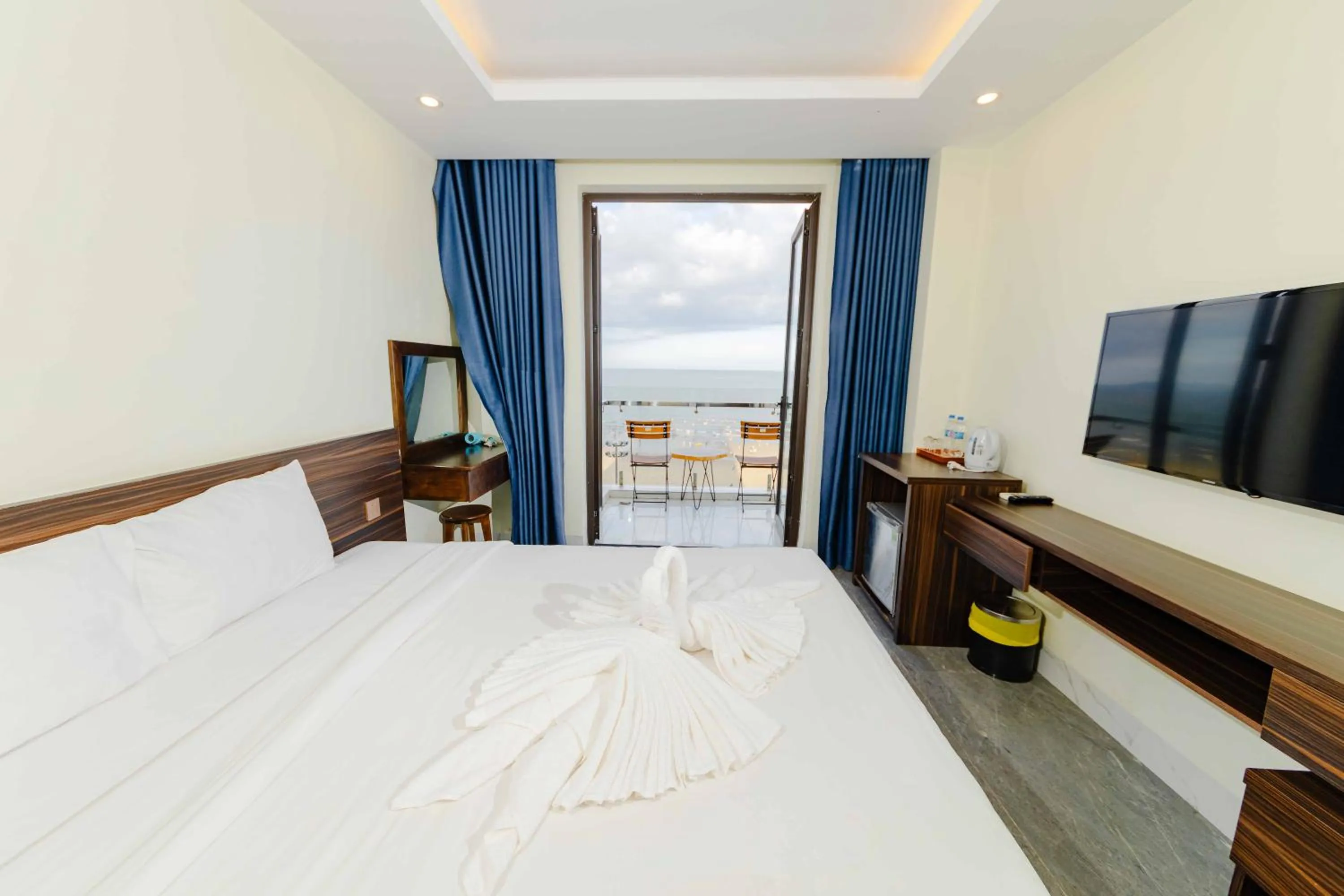 Bed in Sin OAE