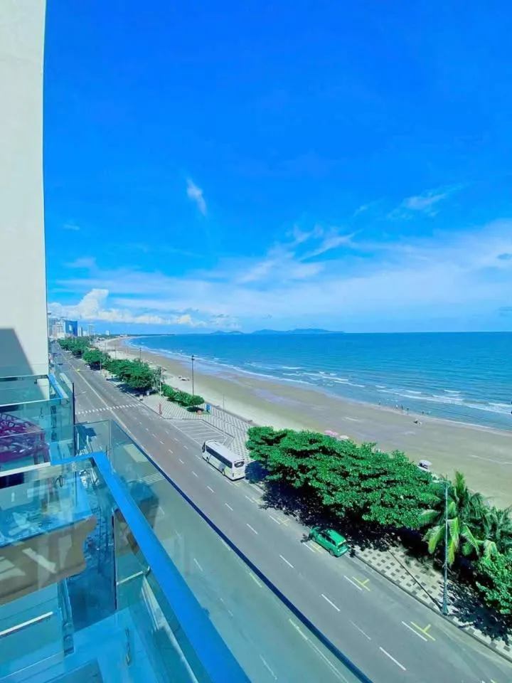 Sea view in Sin OAE