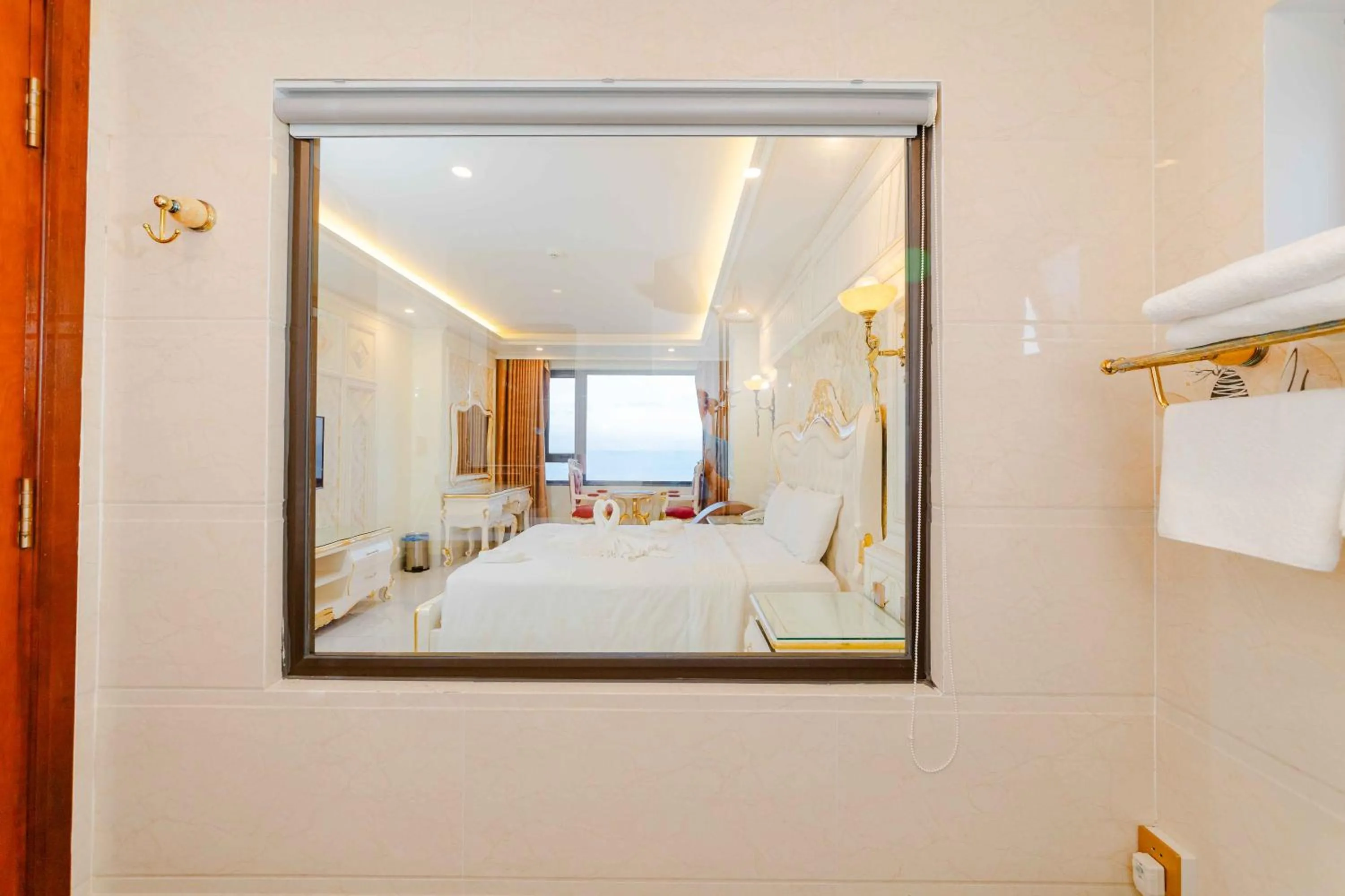 Bedroom, Bed in Sin OAE