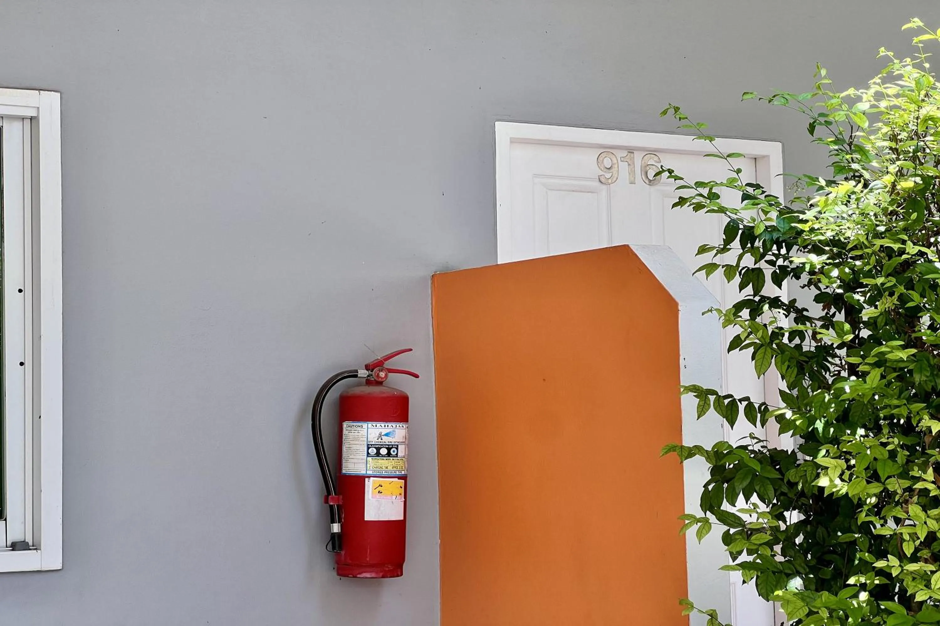 Property building in Full House Udon