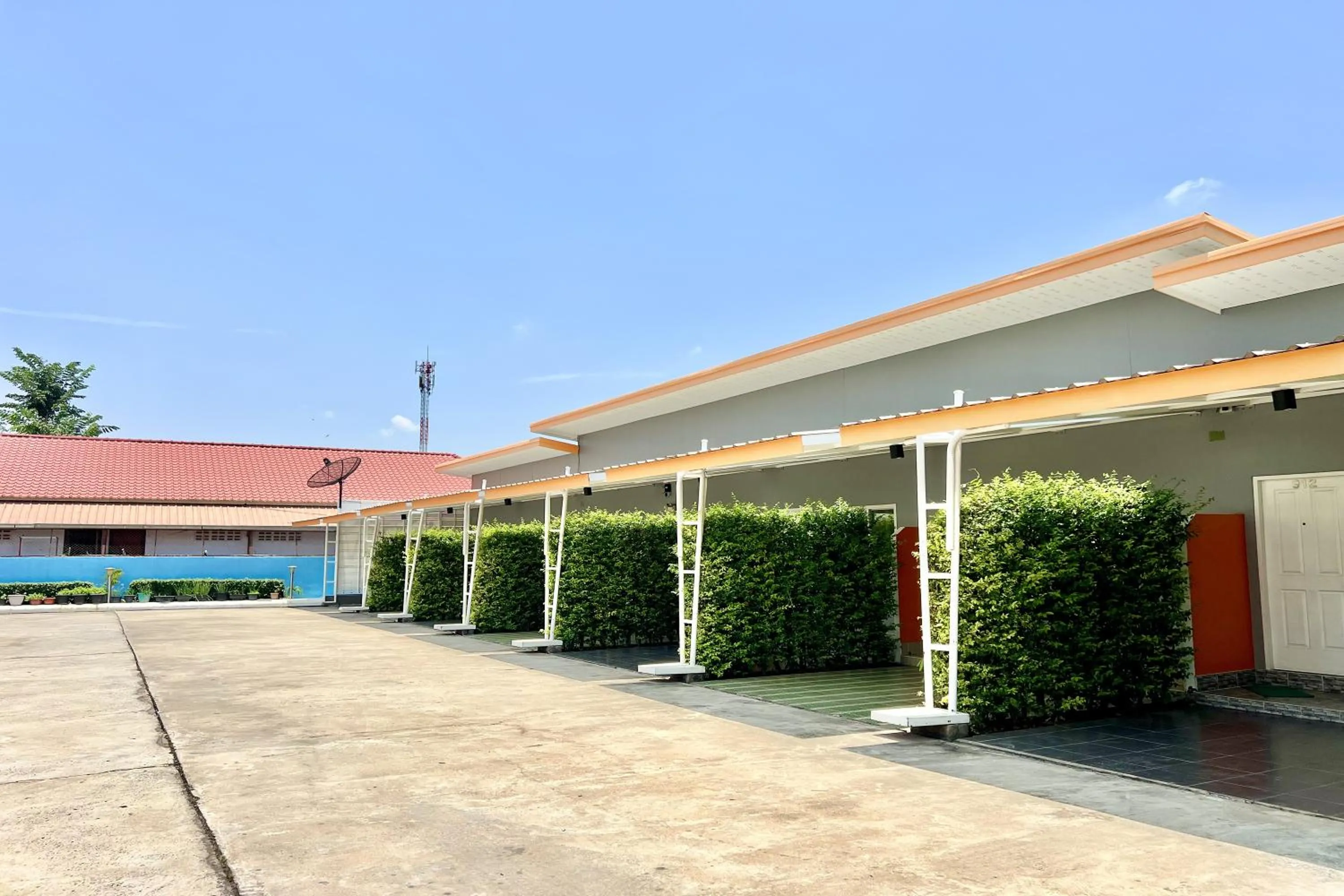 Property building in Full House Udon