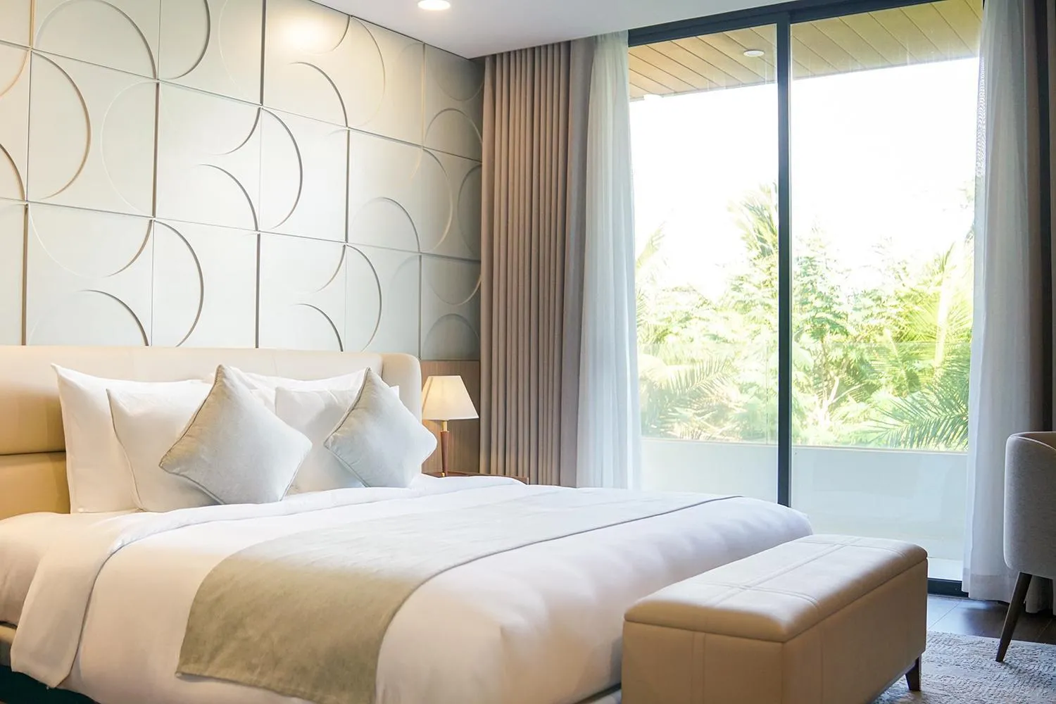 King Room with Bath Tub and Balcony - Garden View/Non-Smoking in Costamigo Phan Thiet, BW Premier Collection