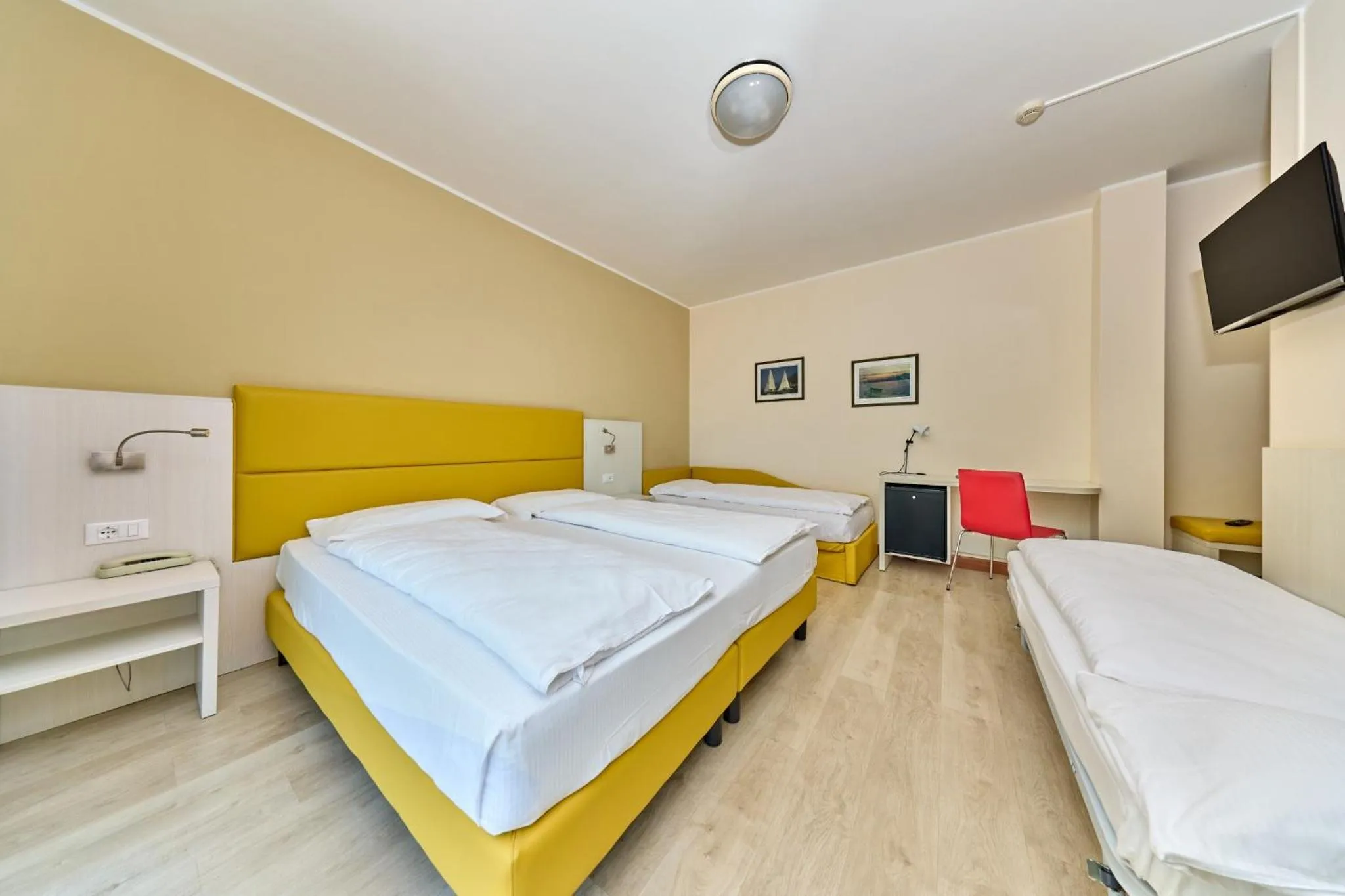 Bed in Hotel Astoria - 3stelle S