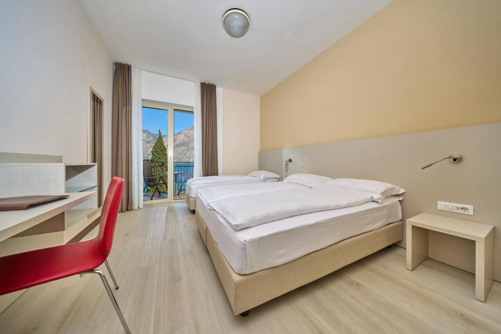 Bed in Hotel Astoria - 3stelle S