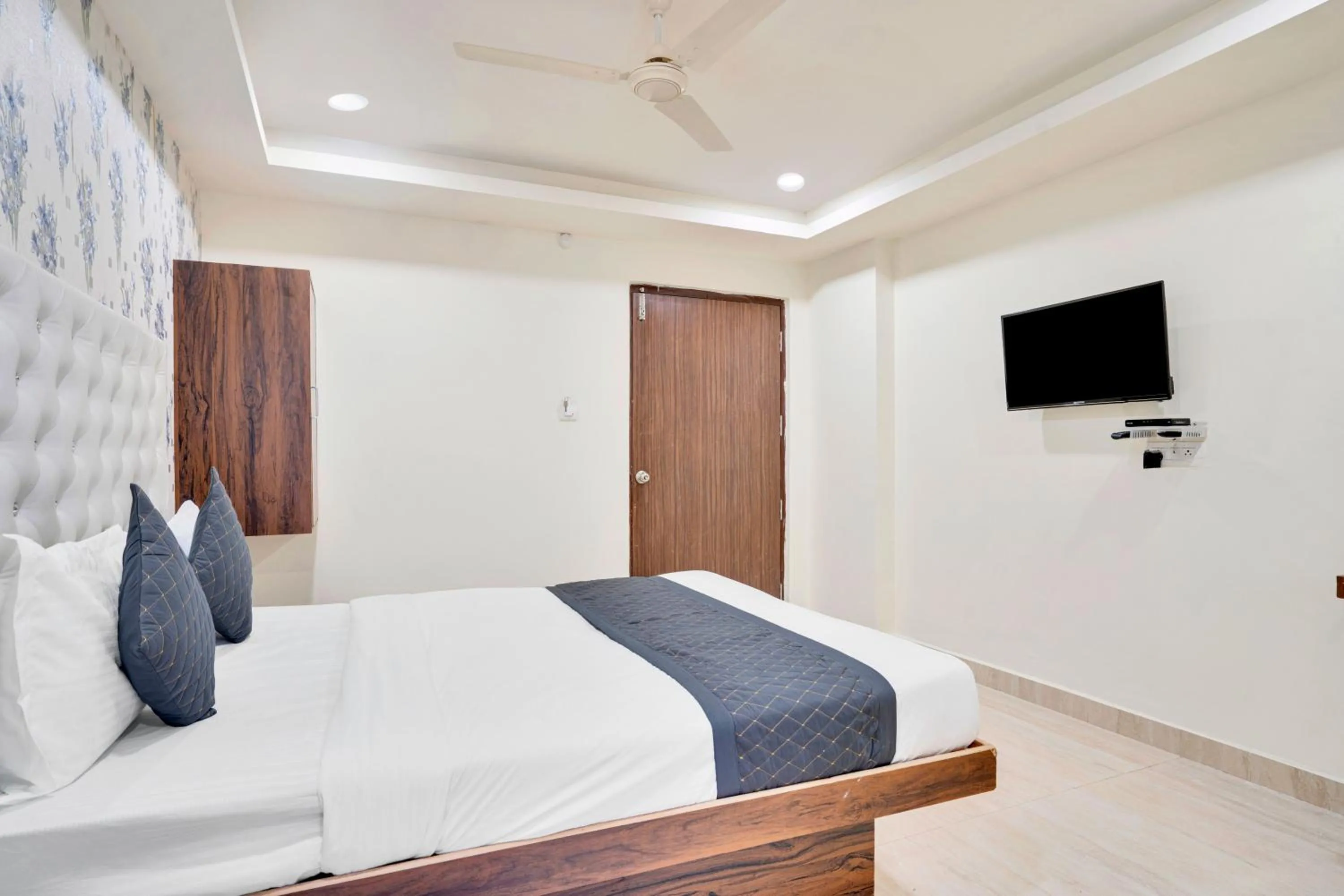 Bed in Hotel La Sky Boutique Airport Zone Hyderabad