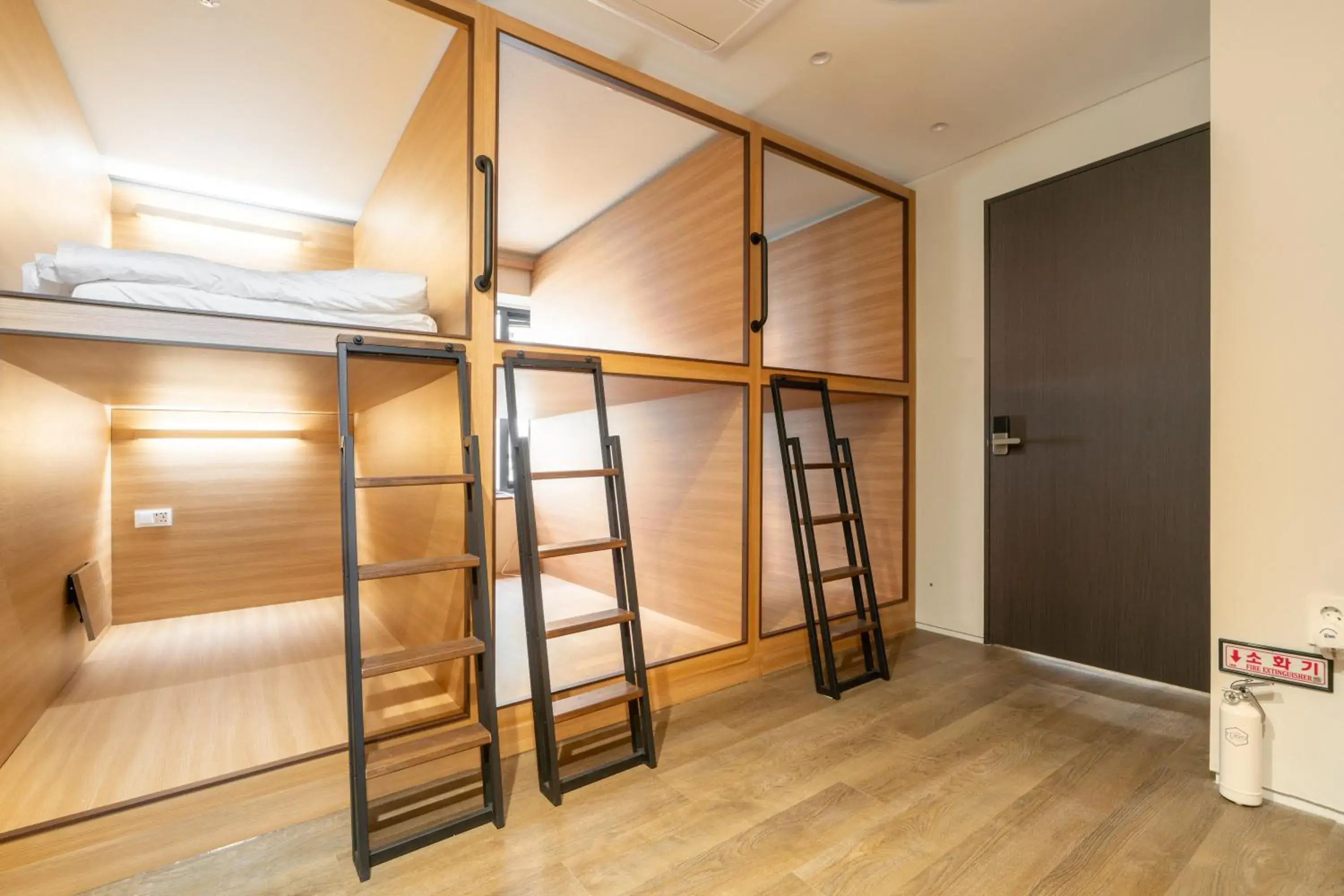 Single Bed in Male Dormitory Room in Boro Hanok Hostel in Myeongdong Single Bed in Male Dormitory Room in Boro Hanok Hostel in Myeongdong
